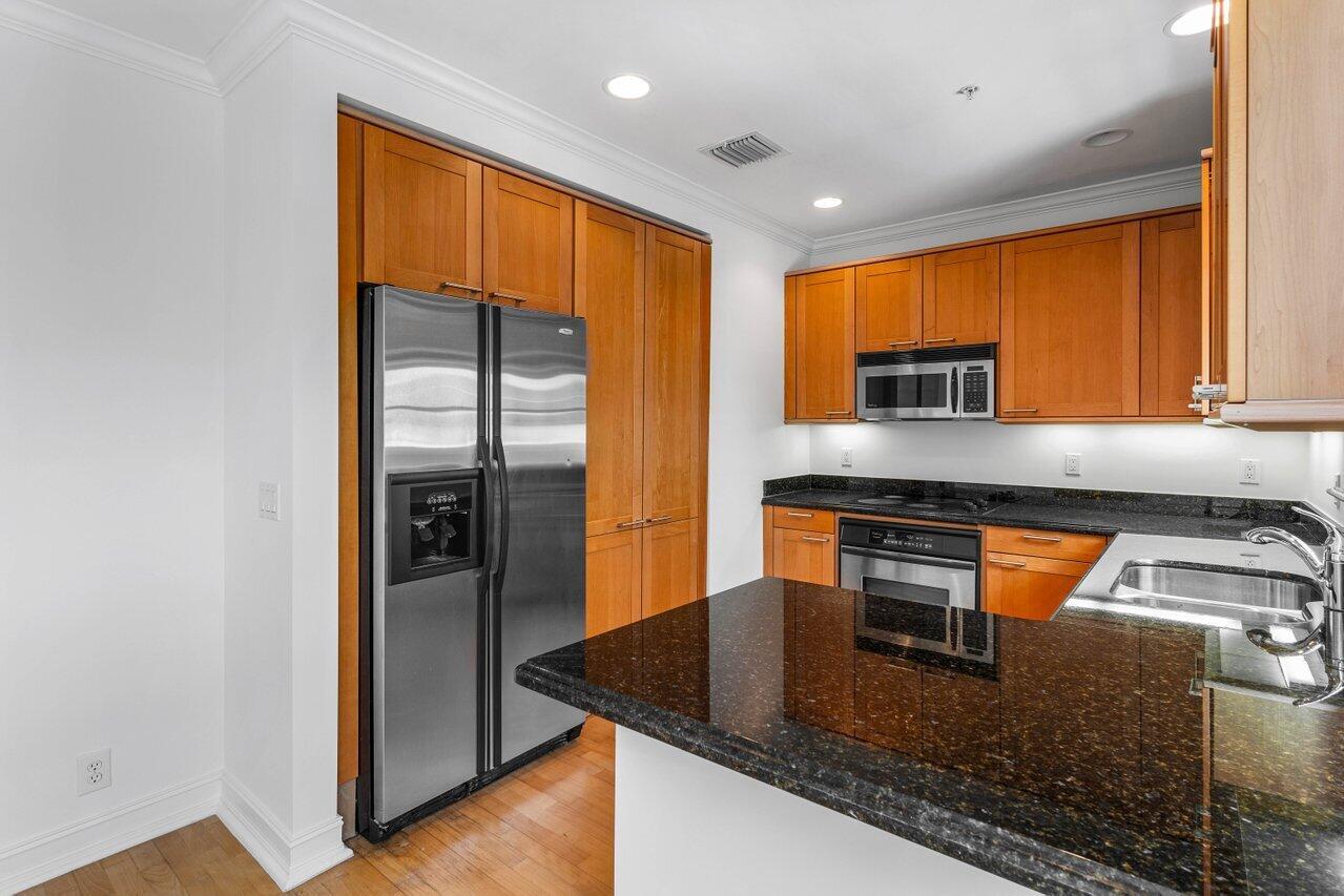 332 W Mallory Circle