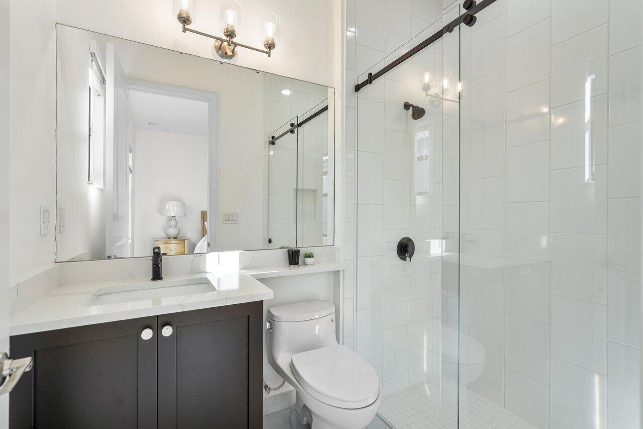 11200 Glen Orchard Lane