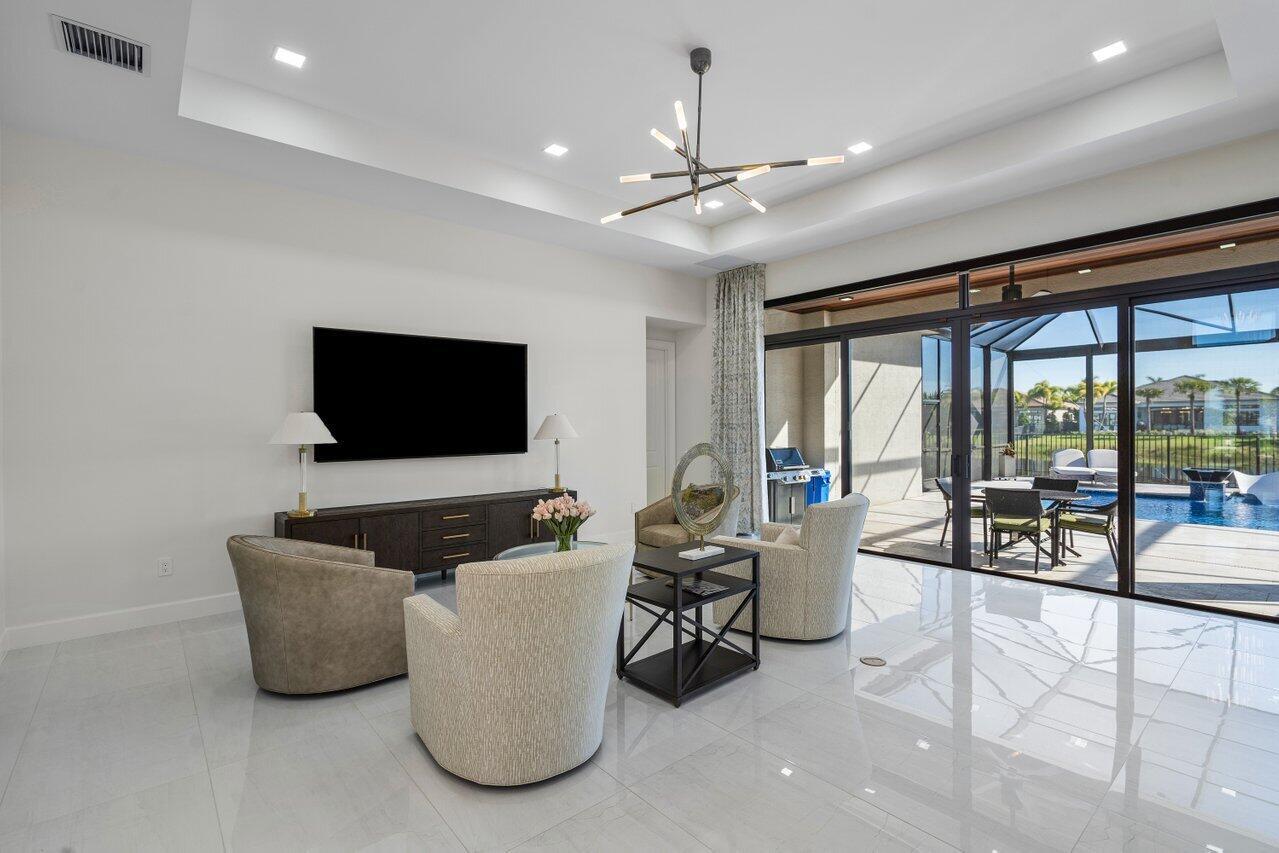11200 Glen Orchard Lane