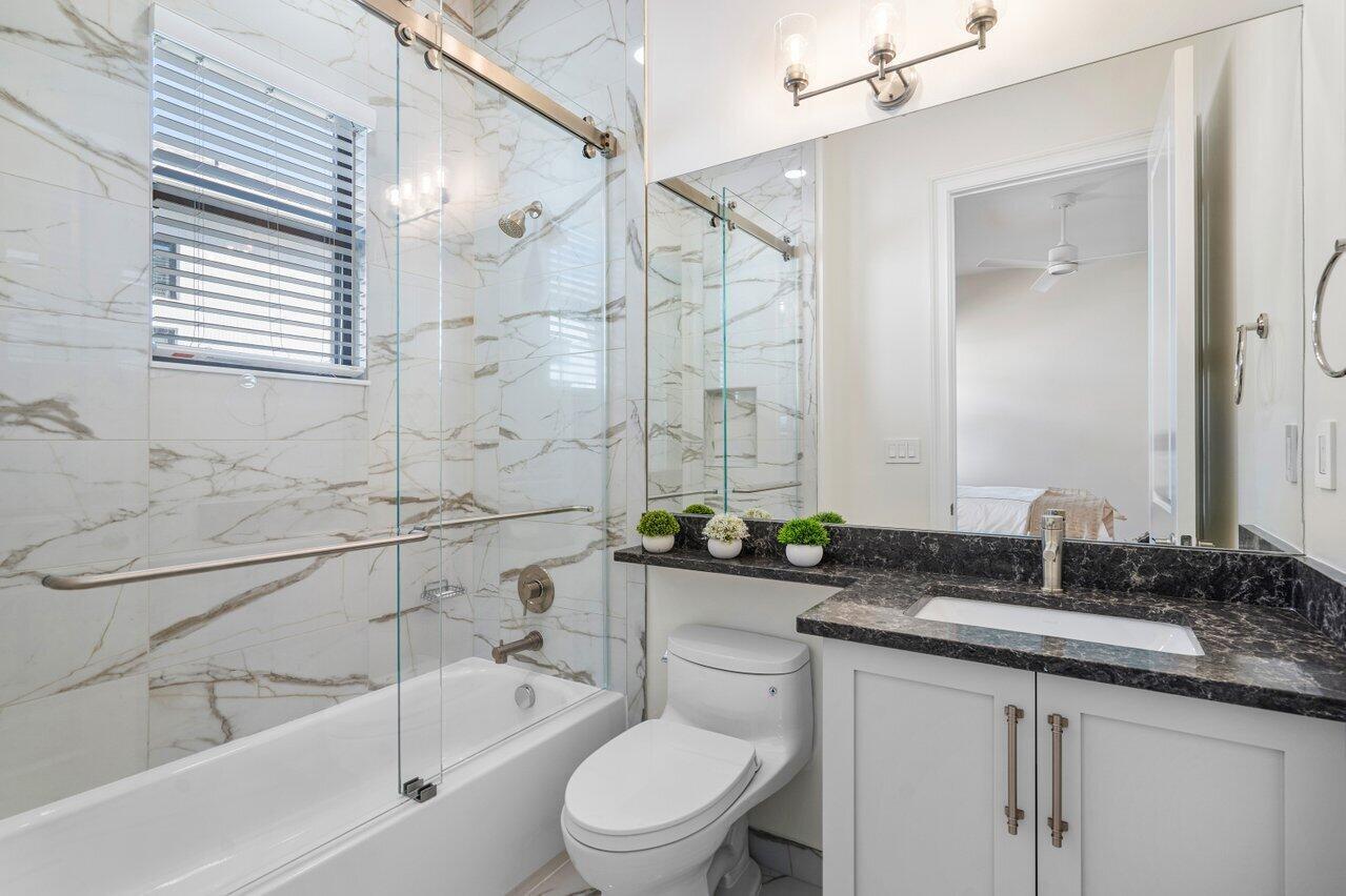 11200 Glen Orchard Lane