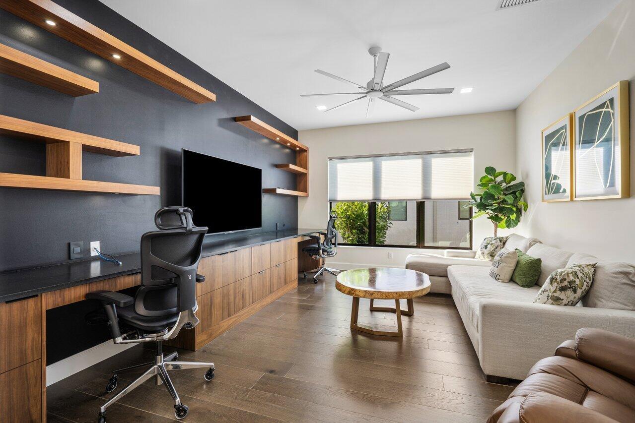 11200 Glen Orchard Lane