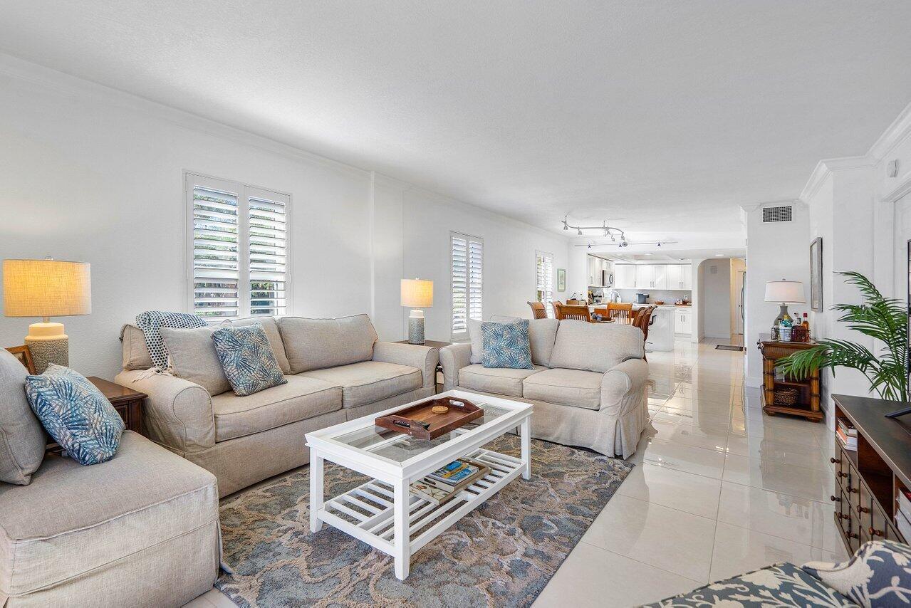 1040 Banyan Road 2010