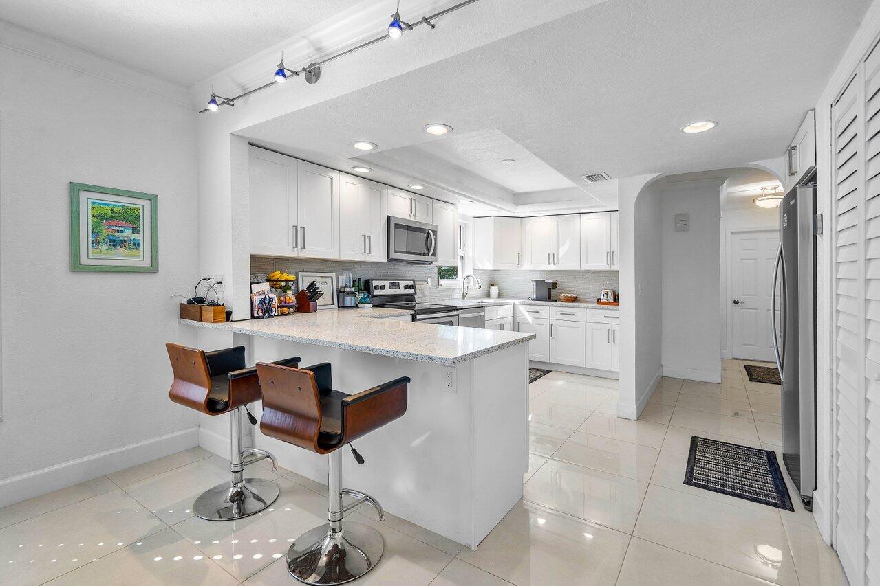 1040 Banyan Road 2010