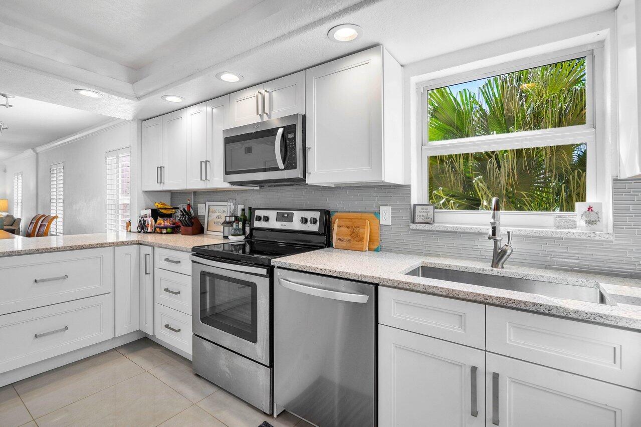 1040 Banyan Road 2010