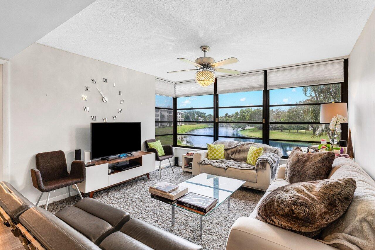 3630 Whitehall Drive #205, West Palm Beach Unit: #205