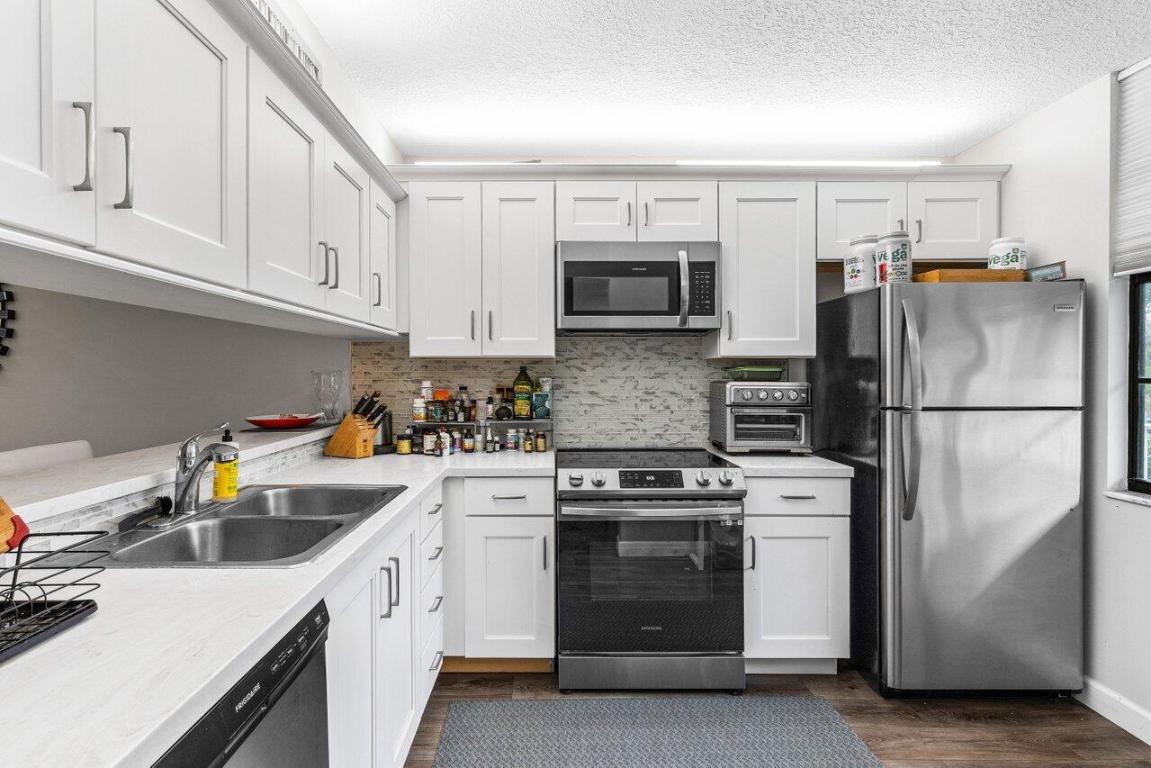 3630 Whitehall Drive #205, West Palm Beach Unit: #205