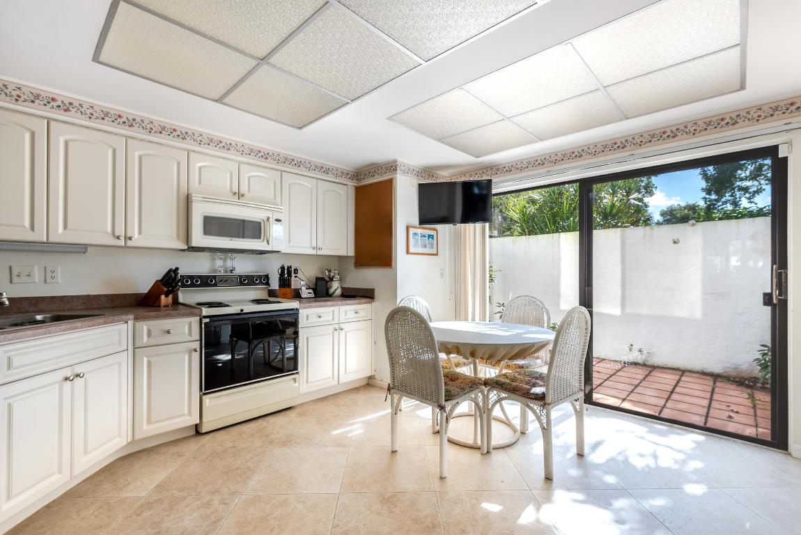 7308 Clunie Place, 14103, Delray Beach Unit: 14103