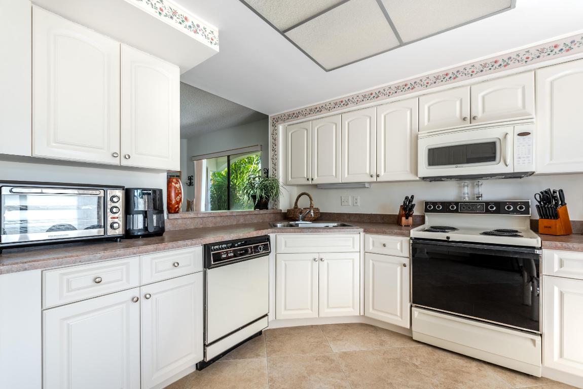 7308 Clunie Place, 14103, Delray Beach Unit: 14103