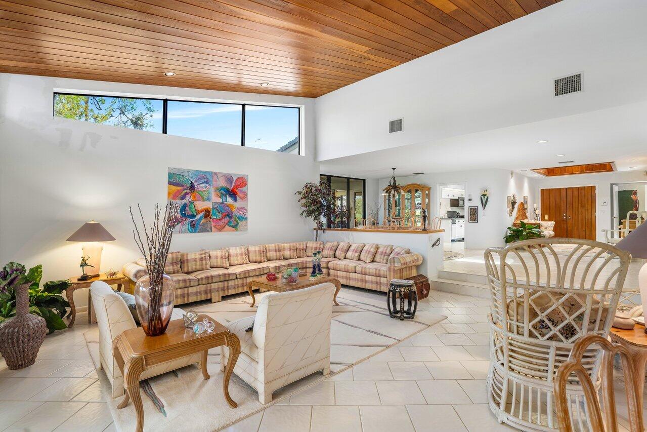 72 Northwoods Circle