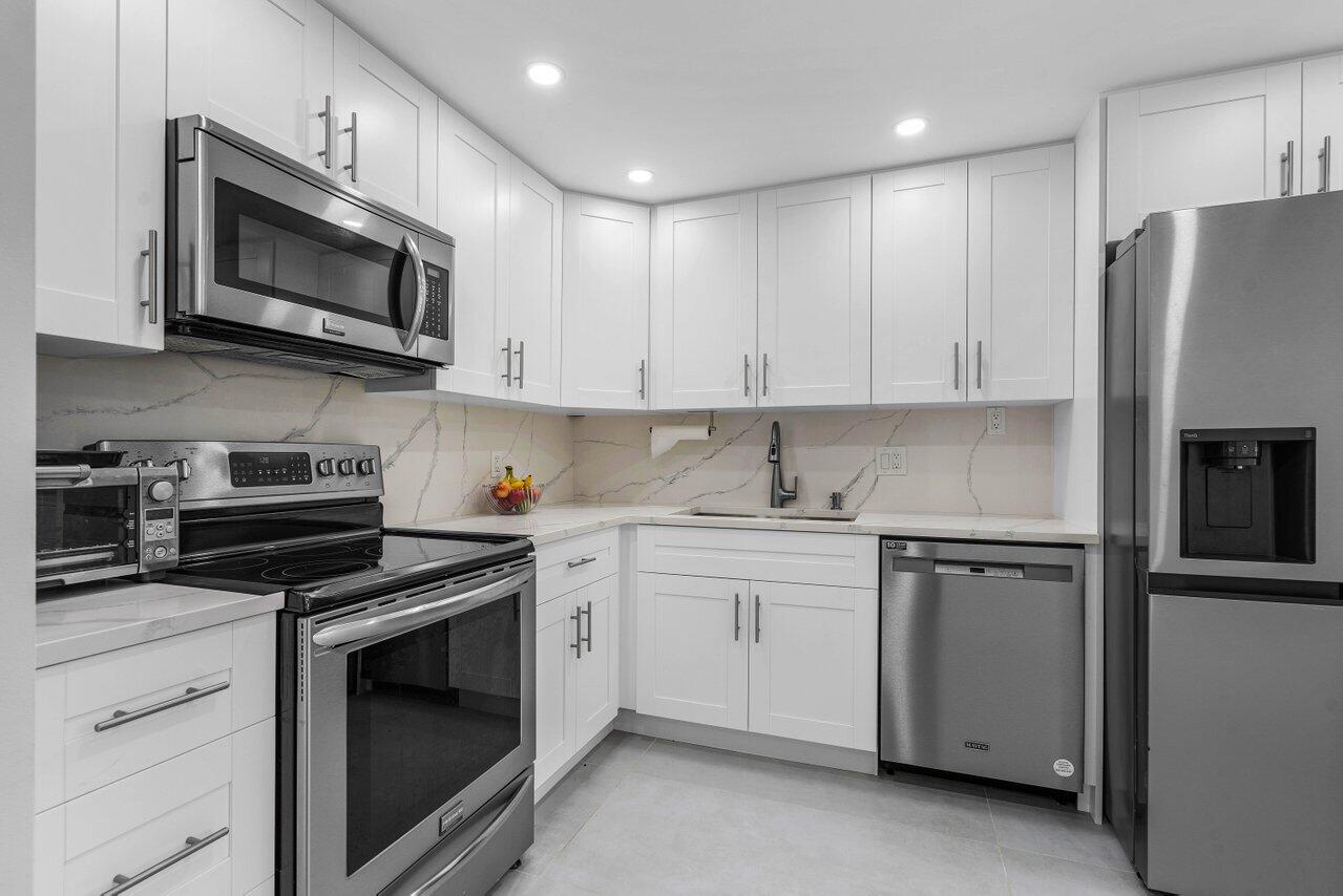 802 Cypress Grove Lane 406