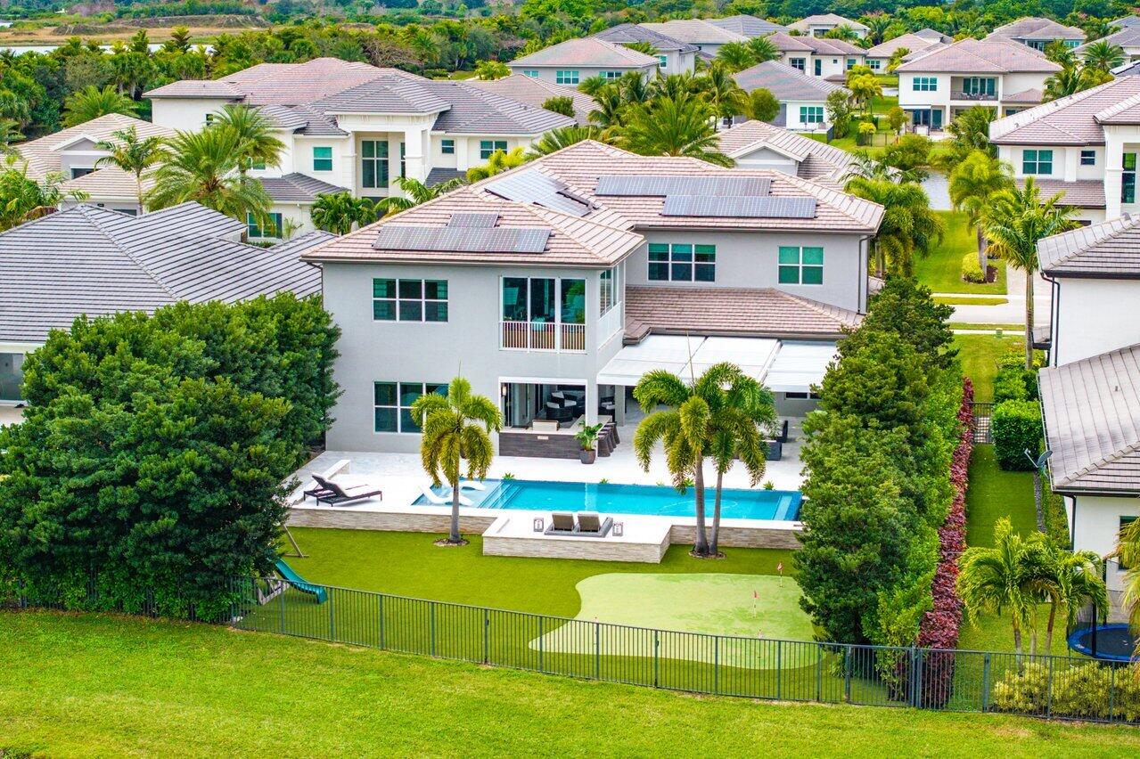 19878 Meadowside Lane