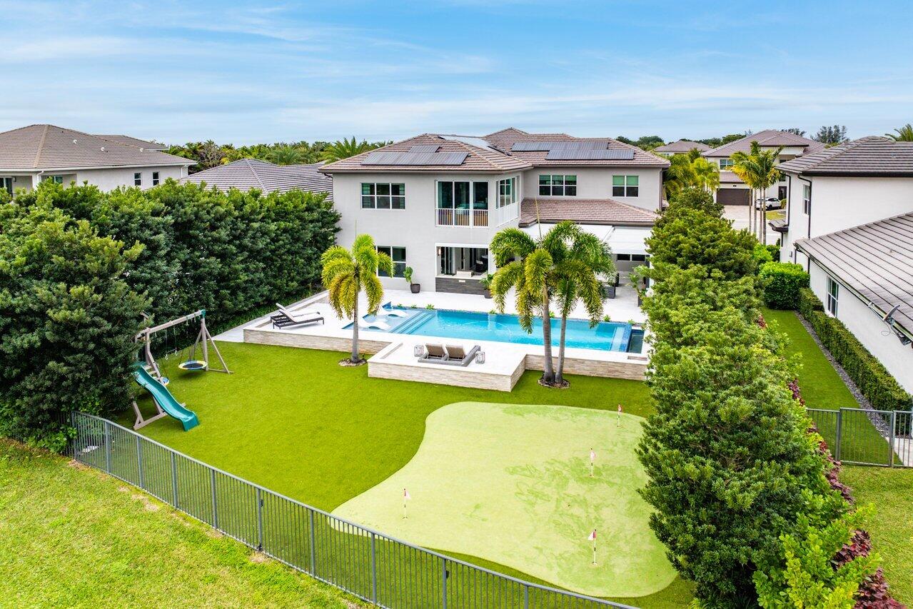 19878 Meadowside Lane