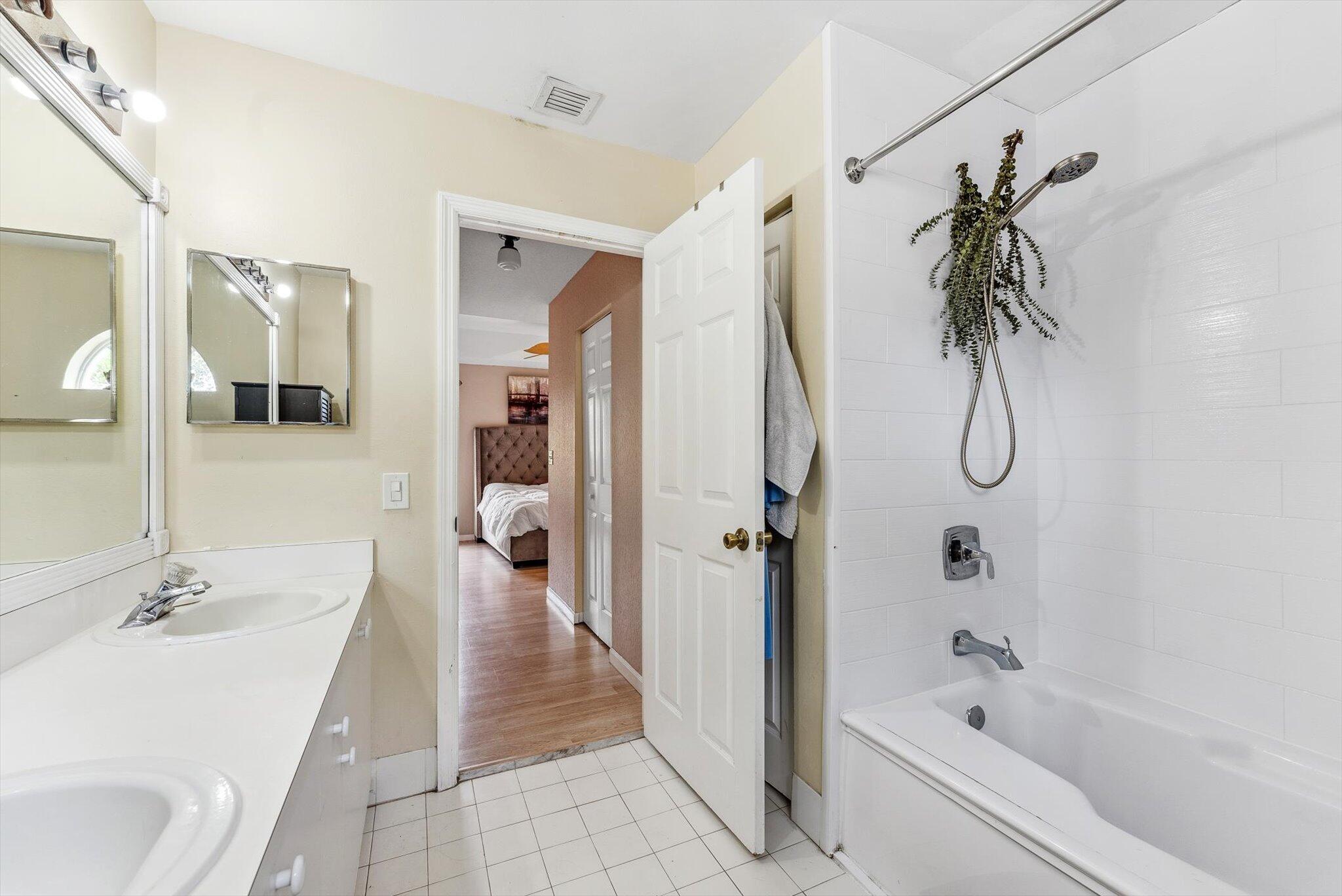 5820 Eagle Cay Terrace