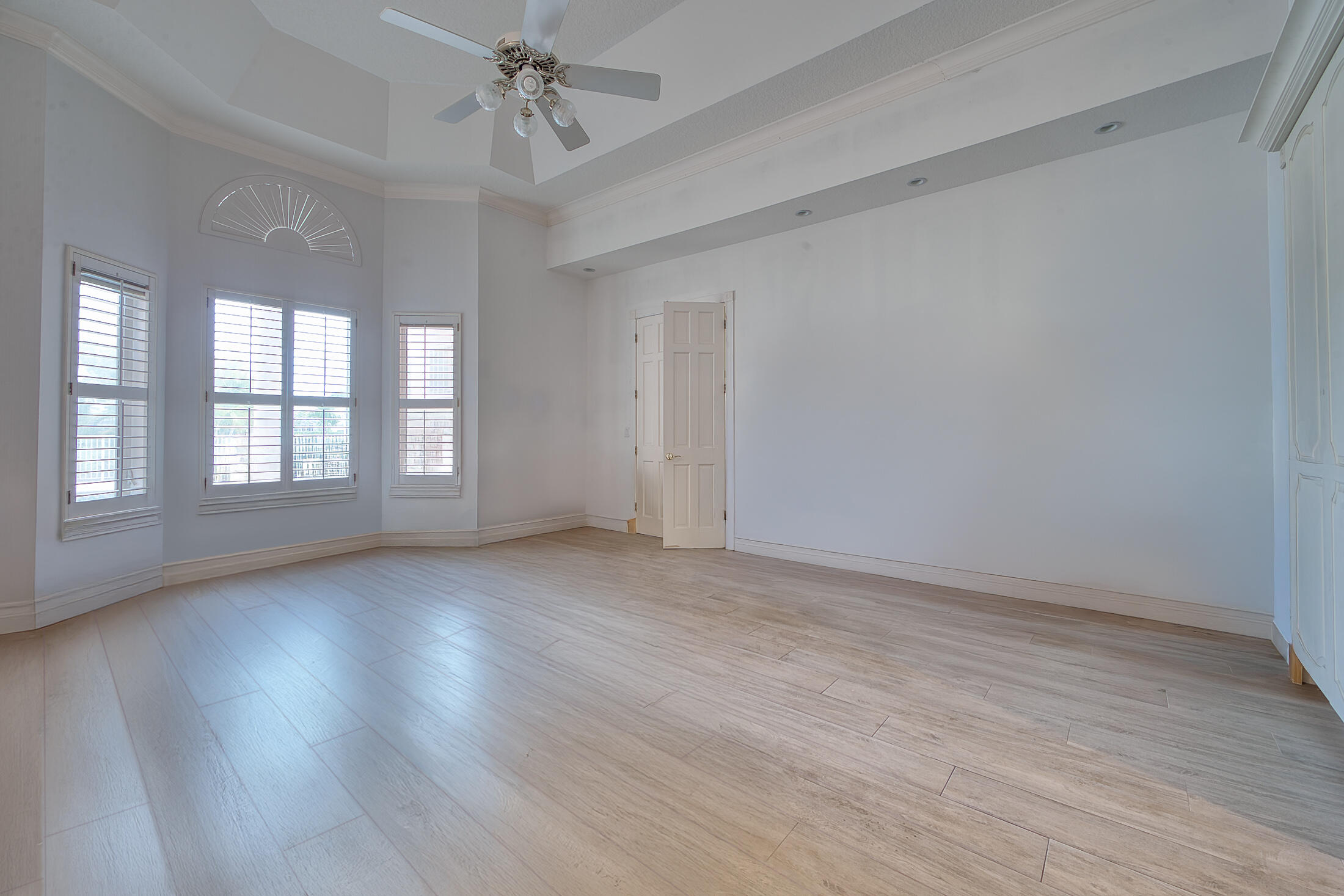 100 Glenbrook Court, Atlantis