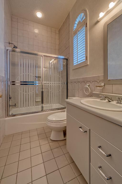 100 Glenbrook Court, Atlantis