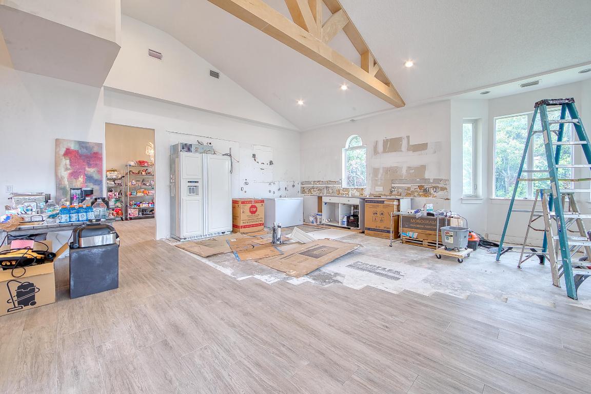 100 Glenbrook Court, Atlantis