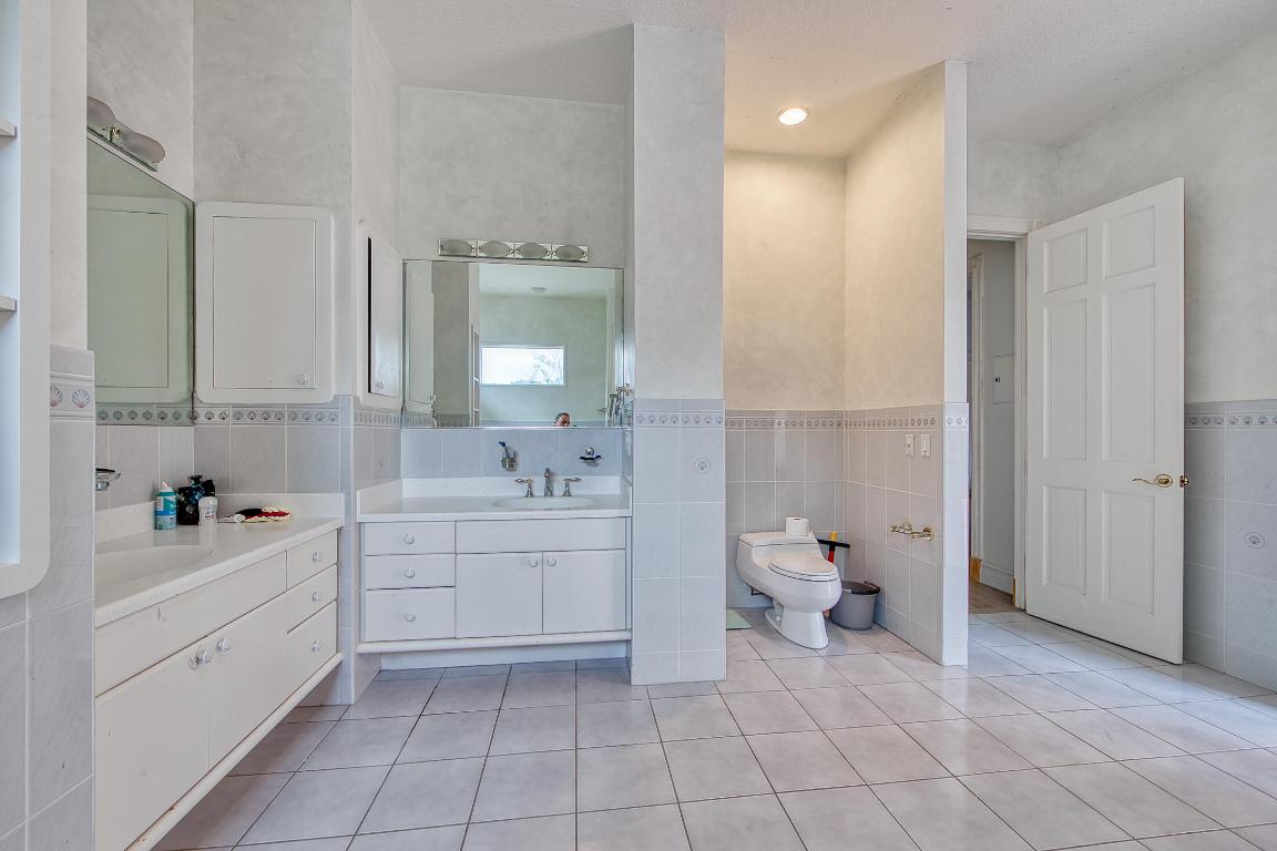 100 Glenbrook Court, Atlantis