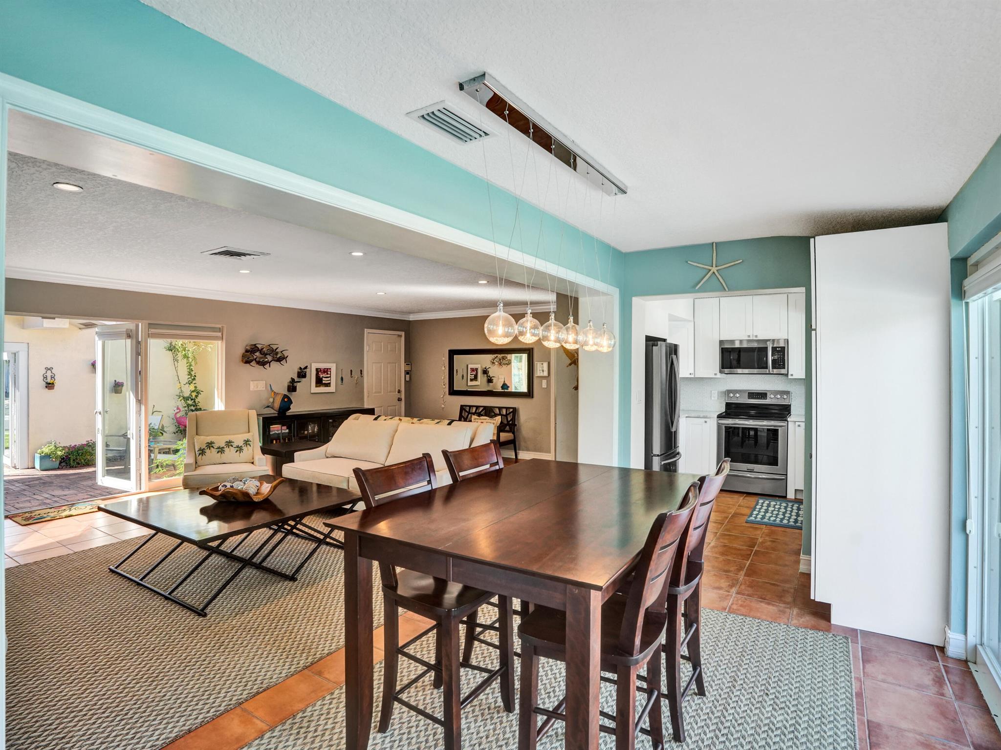 2201 NE 48th Court