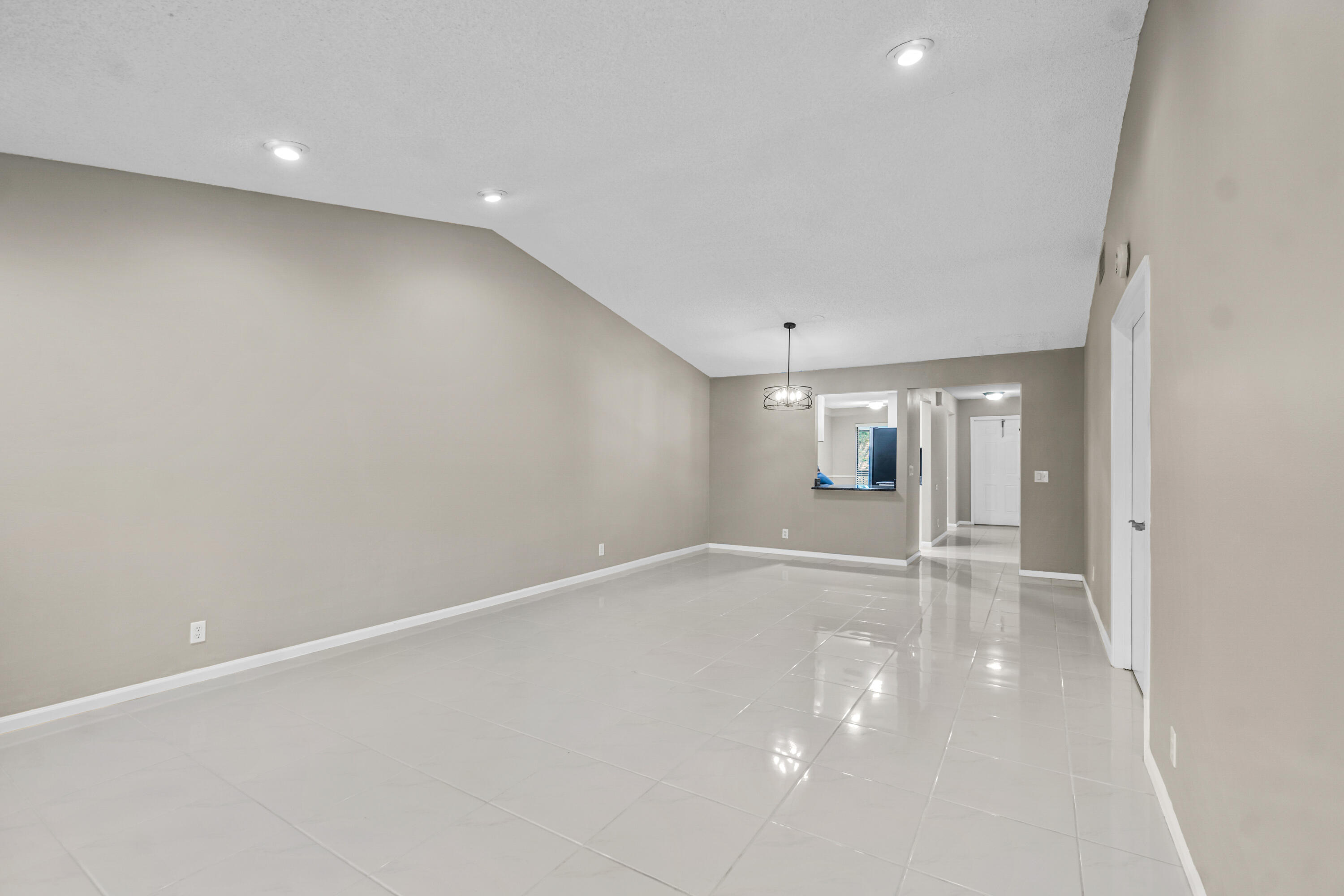 10137 Mangrove Drive 202, Boynton Beach Unit: 202