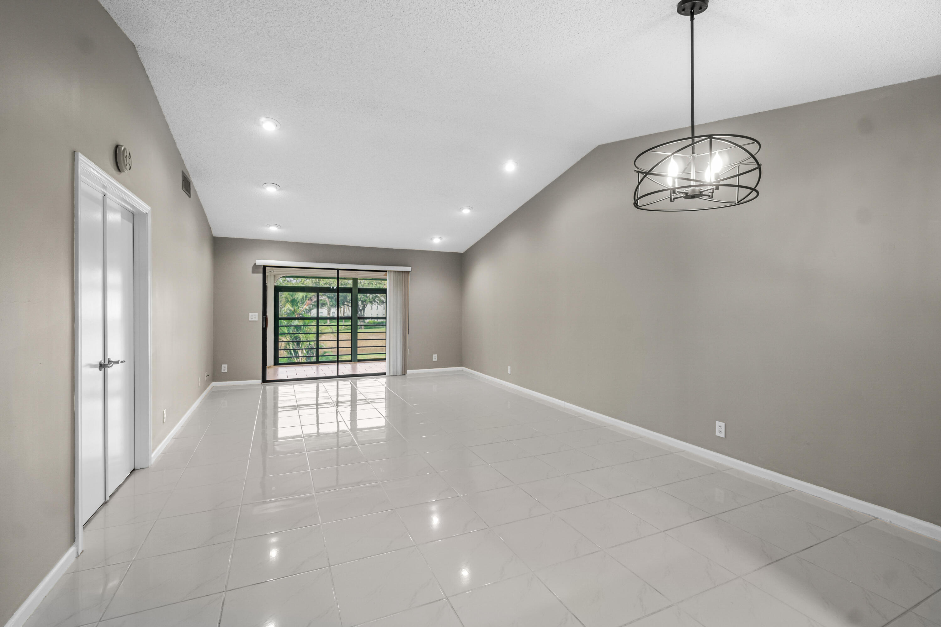 10137 Mangrove Drive 202, Boynton Beach Unit: 202