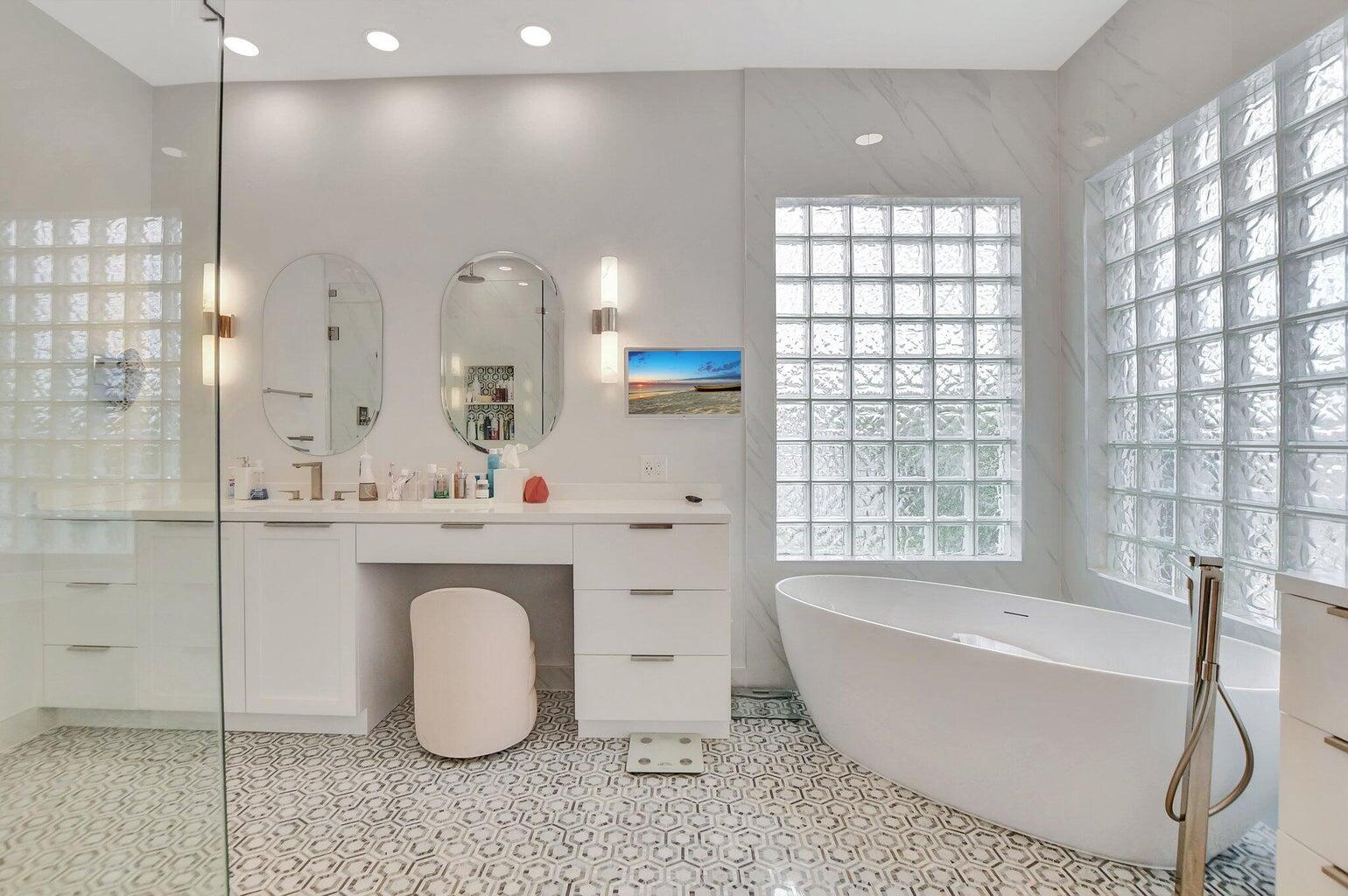 7071 Mallorca Crescent