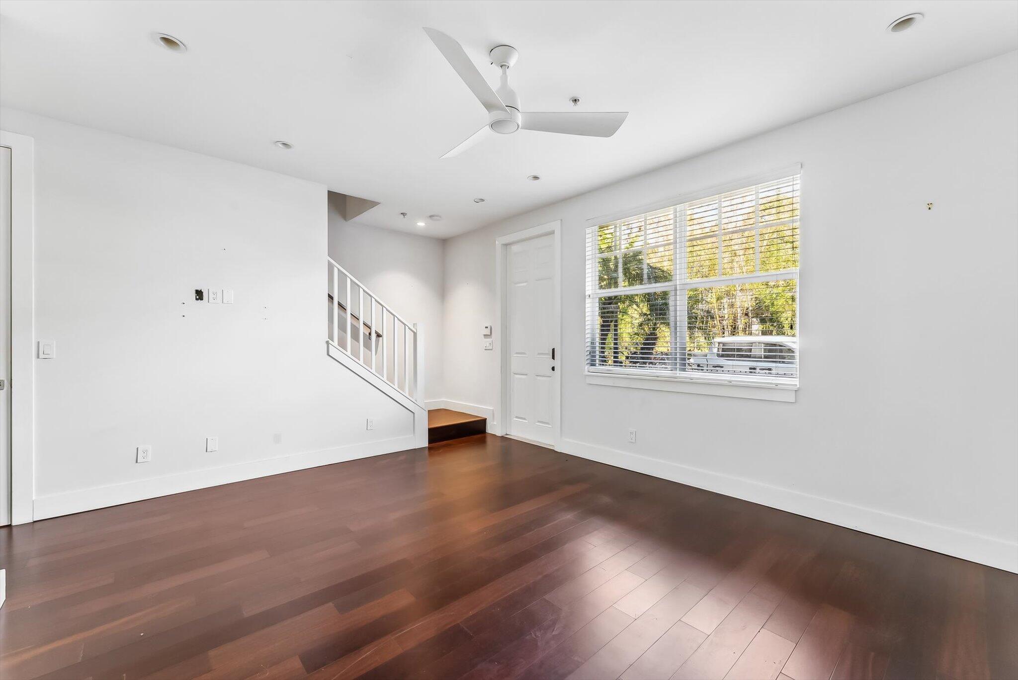 106 SW 1st Avenue