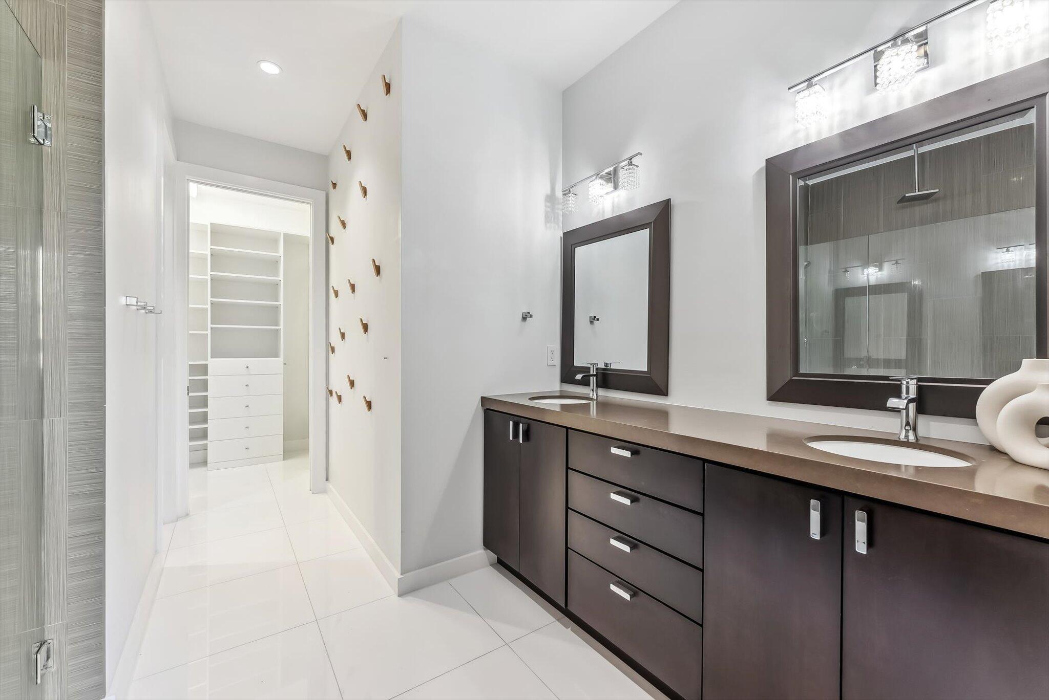 106 SW 1st Avenue