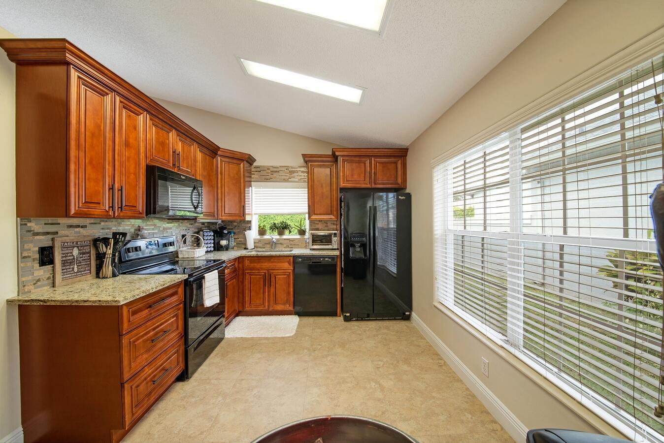 7872 Mansfield Hollow Road