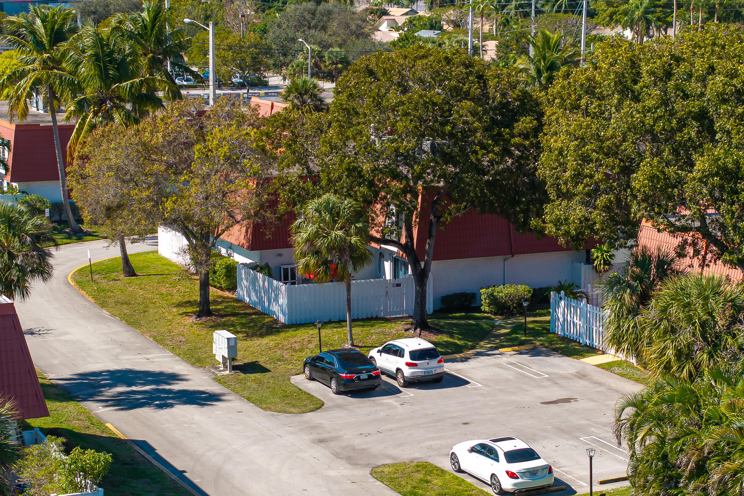 1422 Oxford Lane 14d