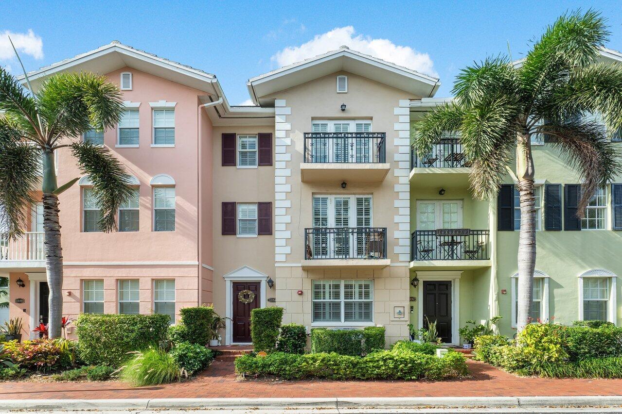 1034 E Heritage Club Circle