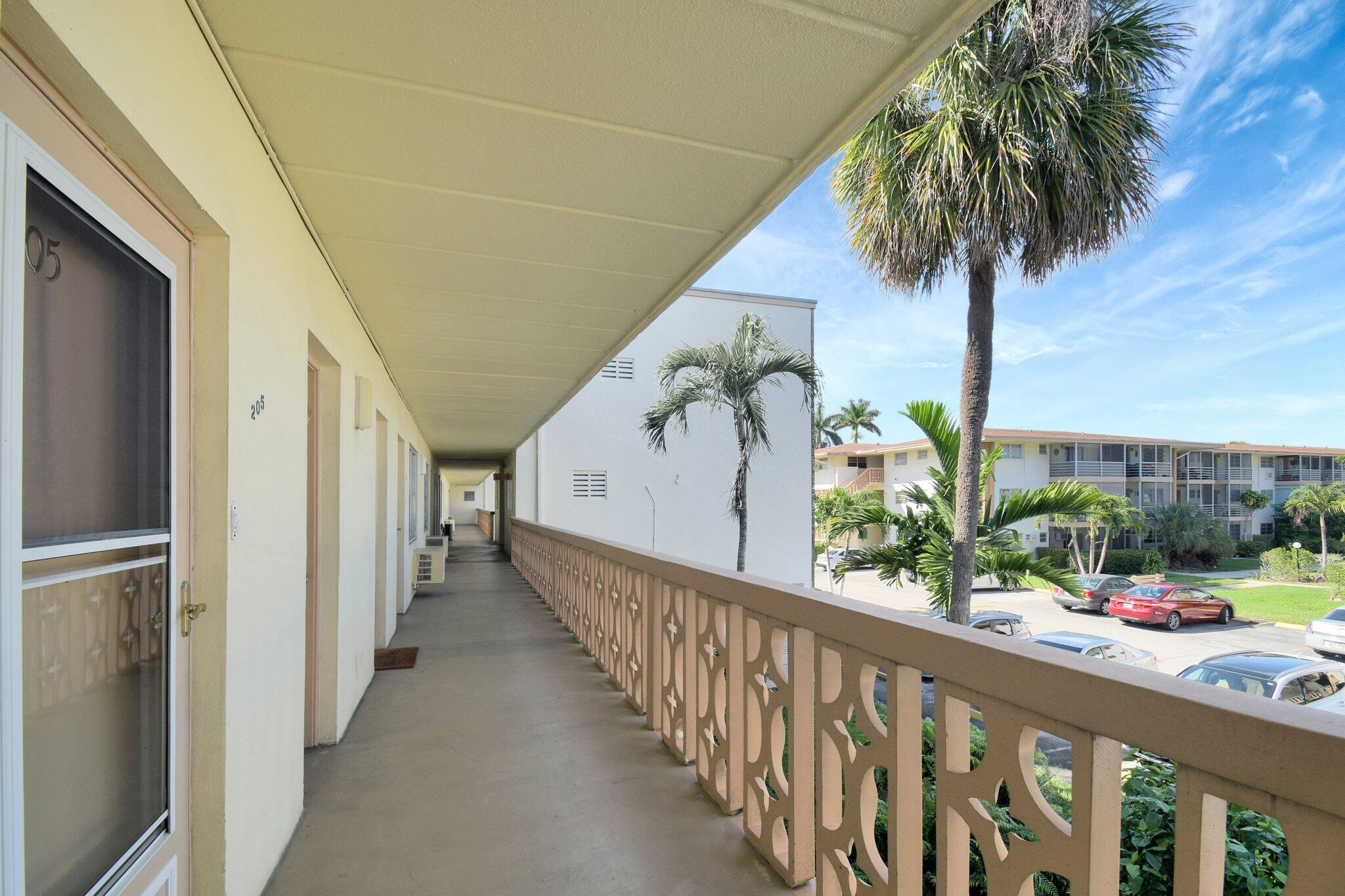 16900 NE 14th Avenue 205, Miami Unit: 205