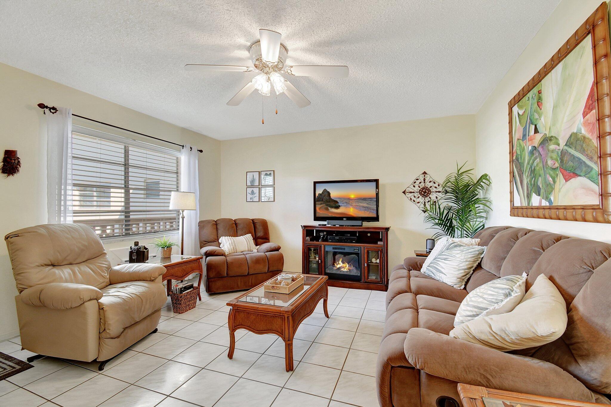 16900 NE 14th Avenue 205, Miami Unit: 205