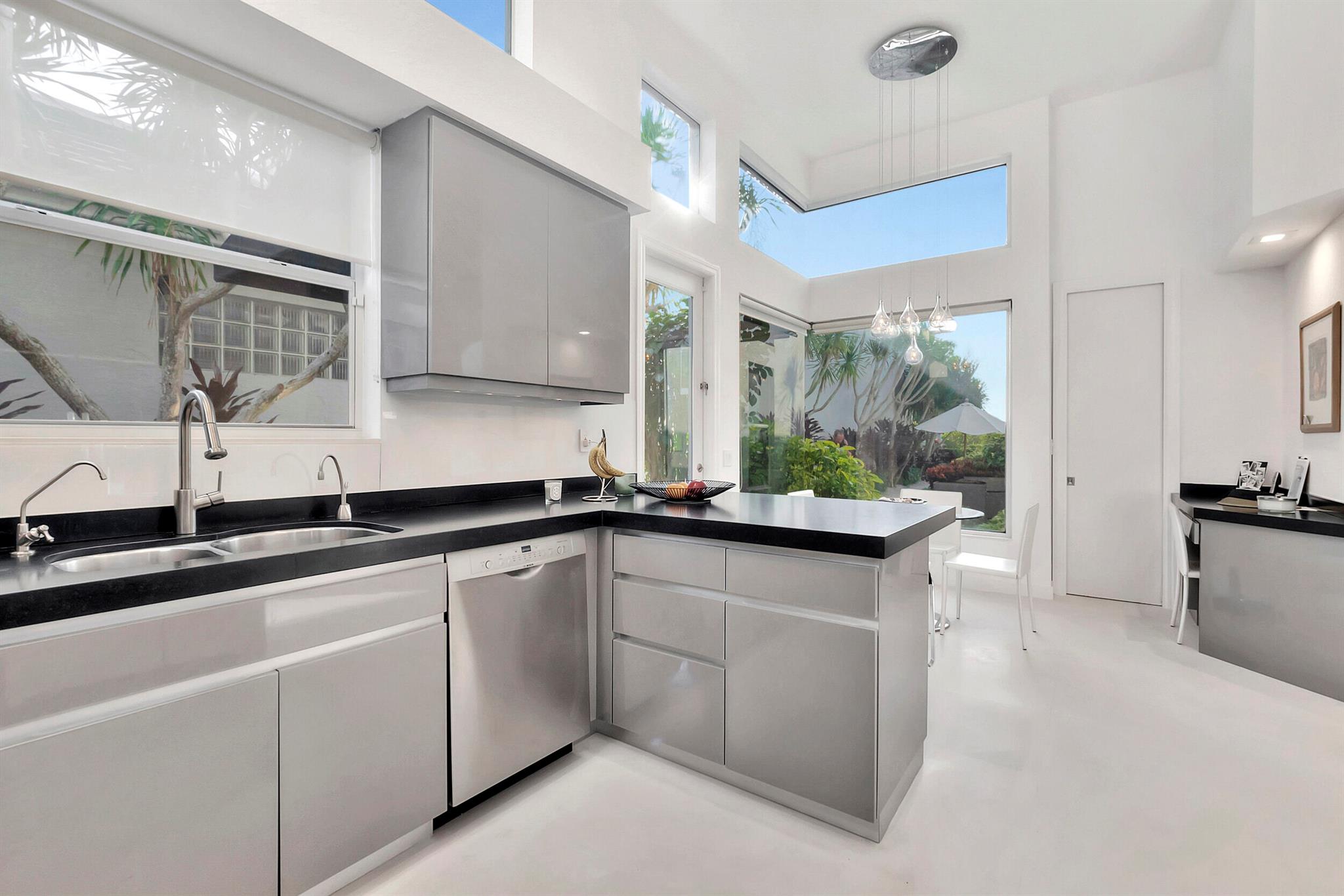 3597 NW Clubside Circle