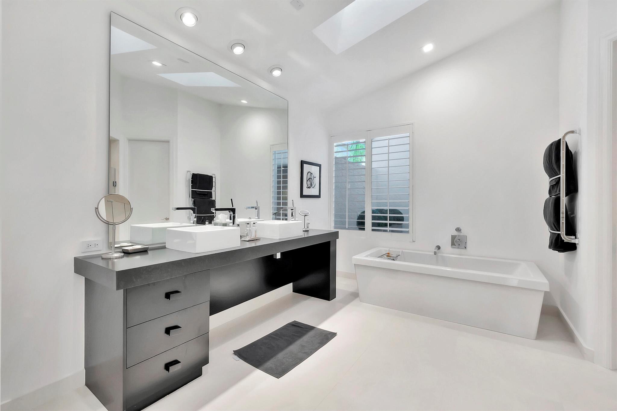 3597 NW Clubside Circle