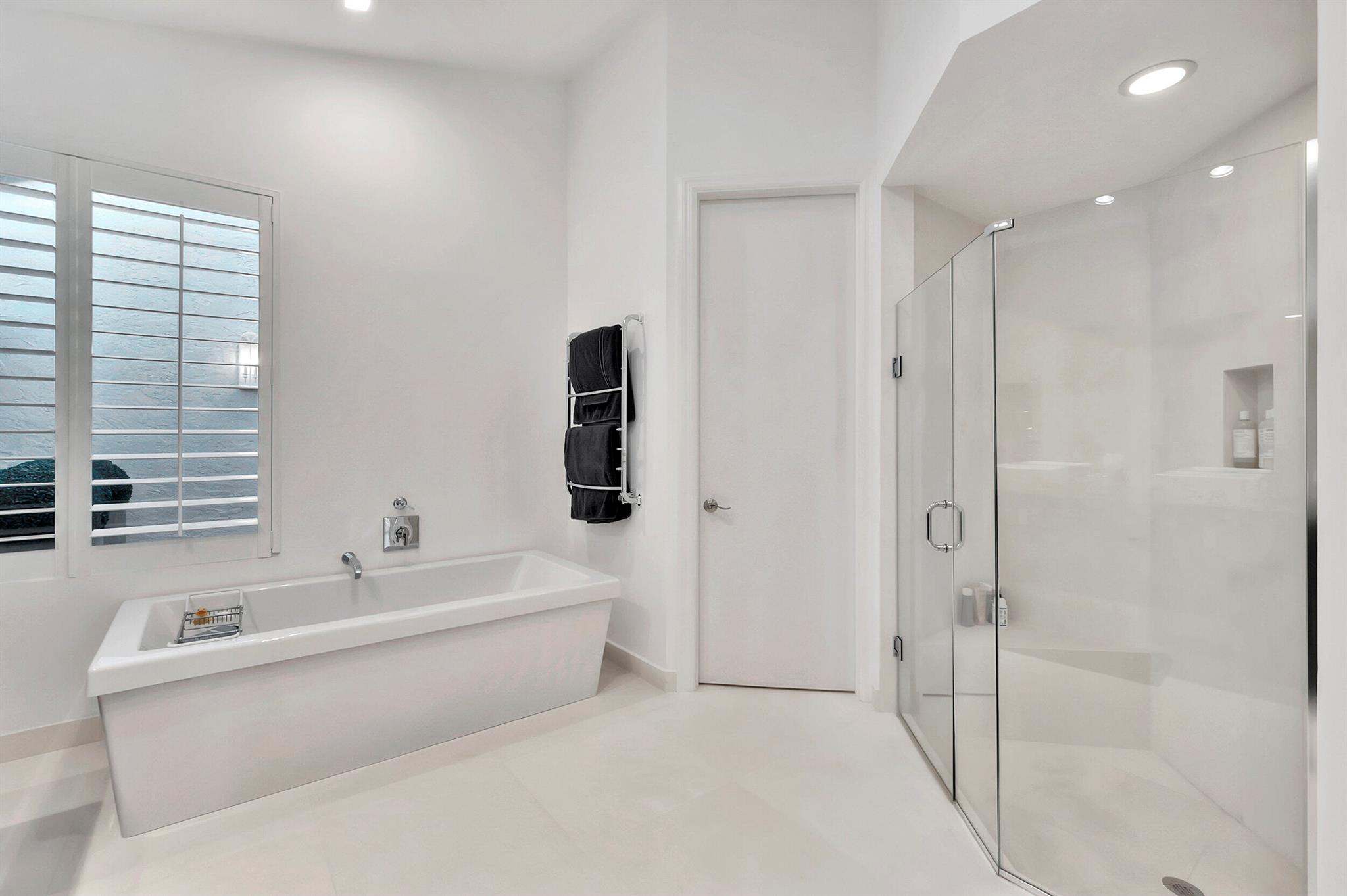 3597 NW Clubside Circle