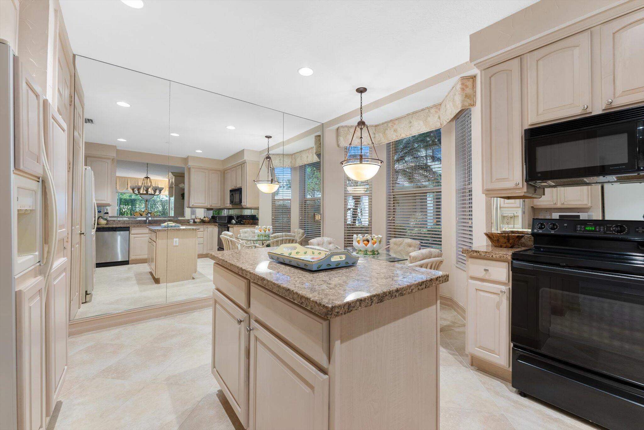 6181 Island Walk A