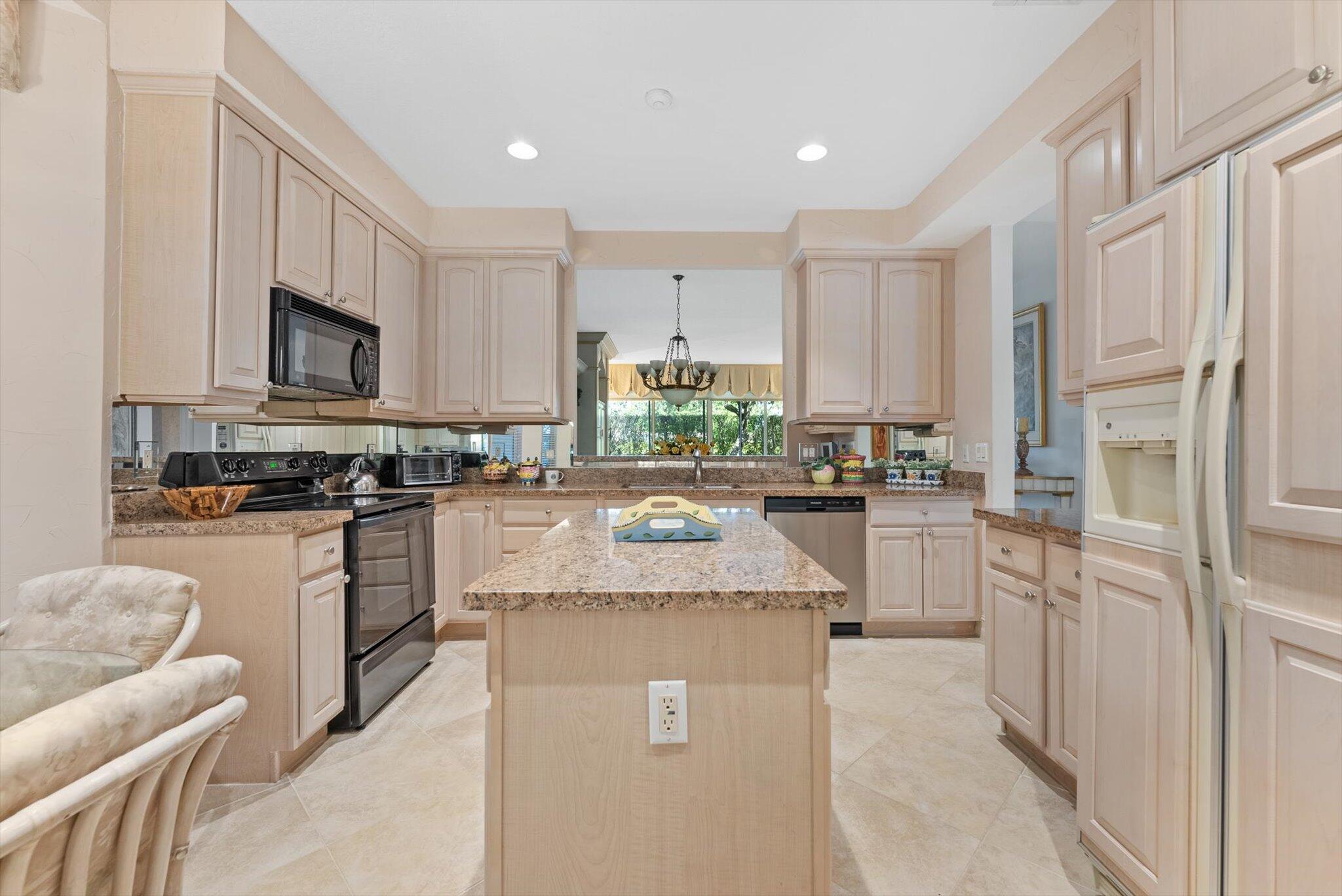 6181 Island Walk A