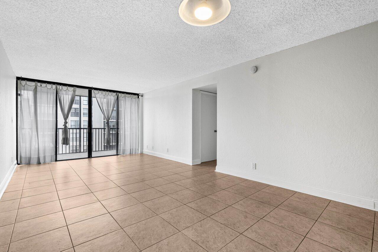12 Royal Palm Way Unit 405
