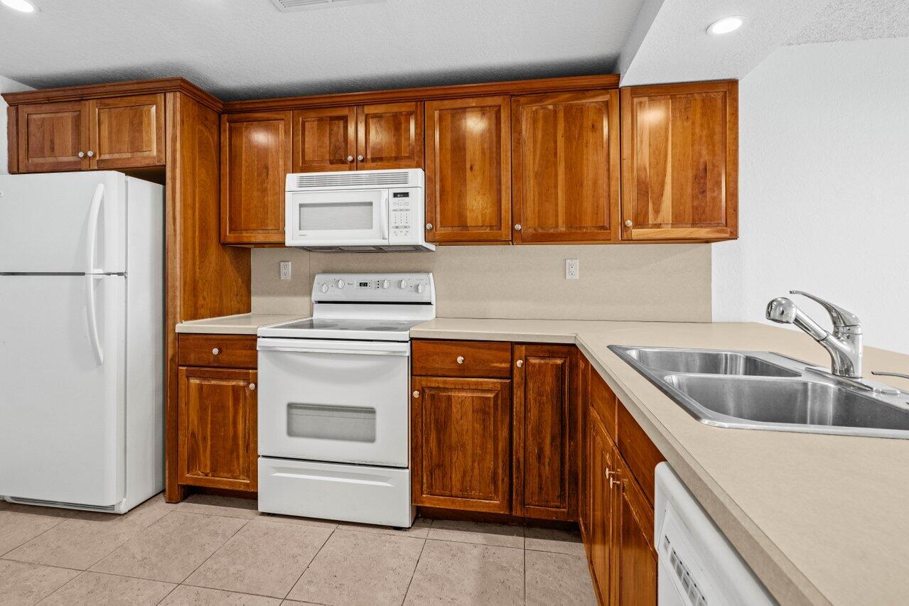 12 Royal Palm Way Unit 405