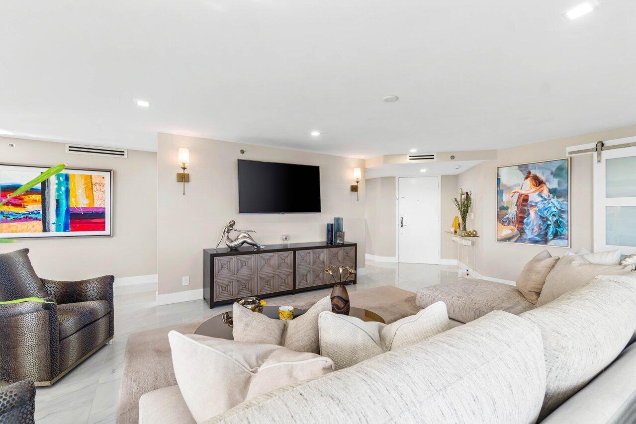 1975 Bridgewood Drive