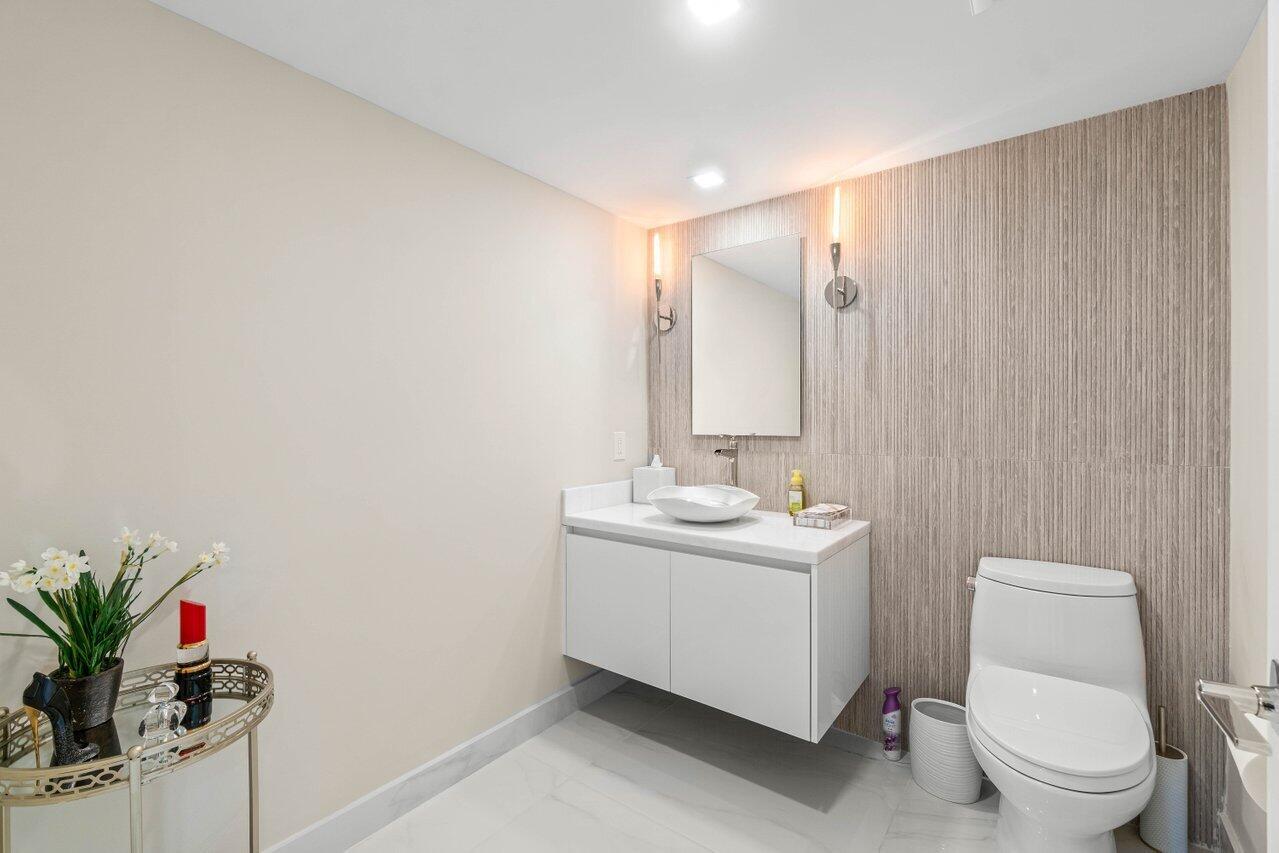 1975 Bridgewood Drive