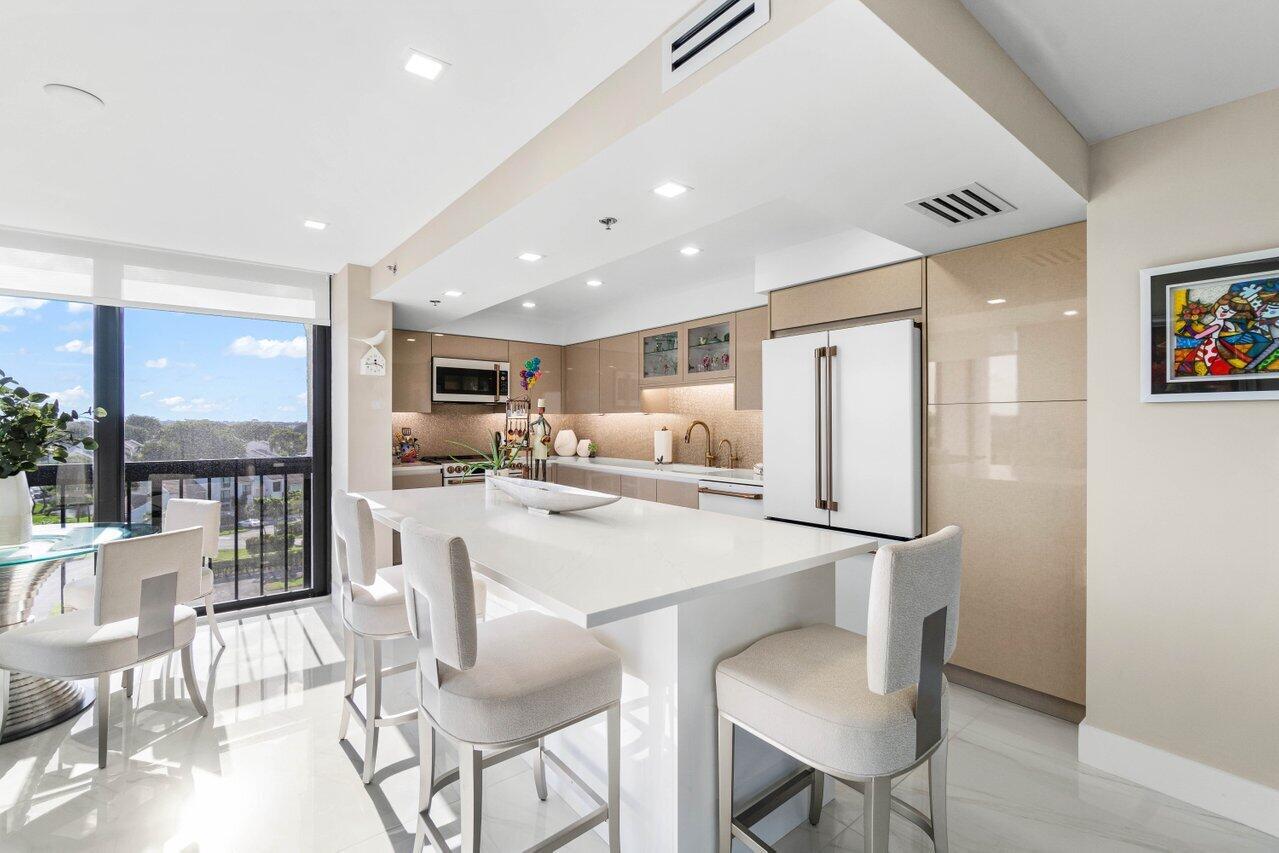 1975 Bridgewood Drive