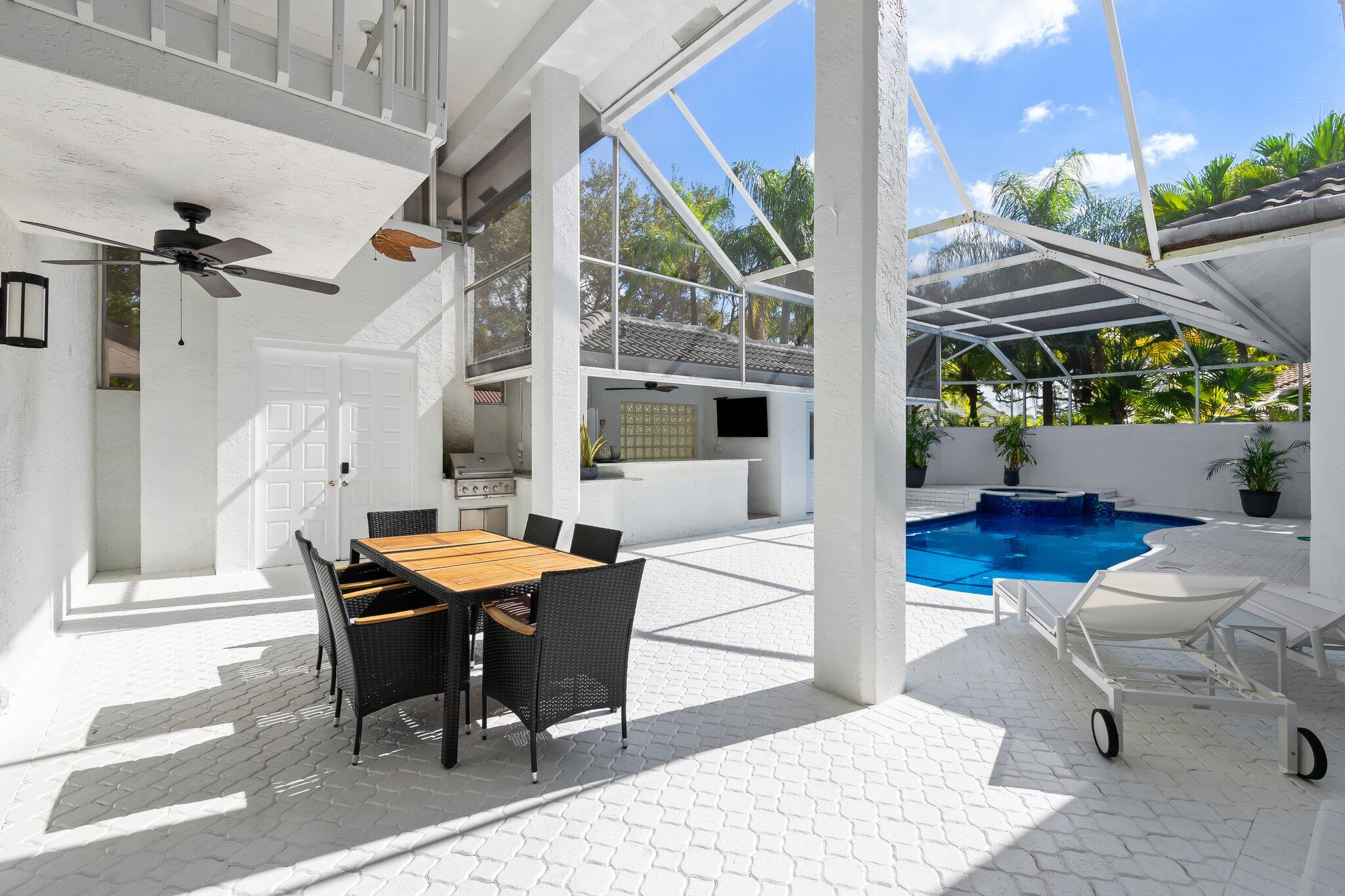 10811 Santa Rosa Drive