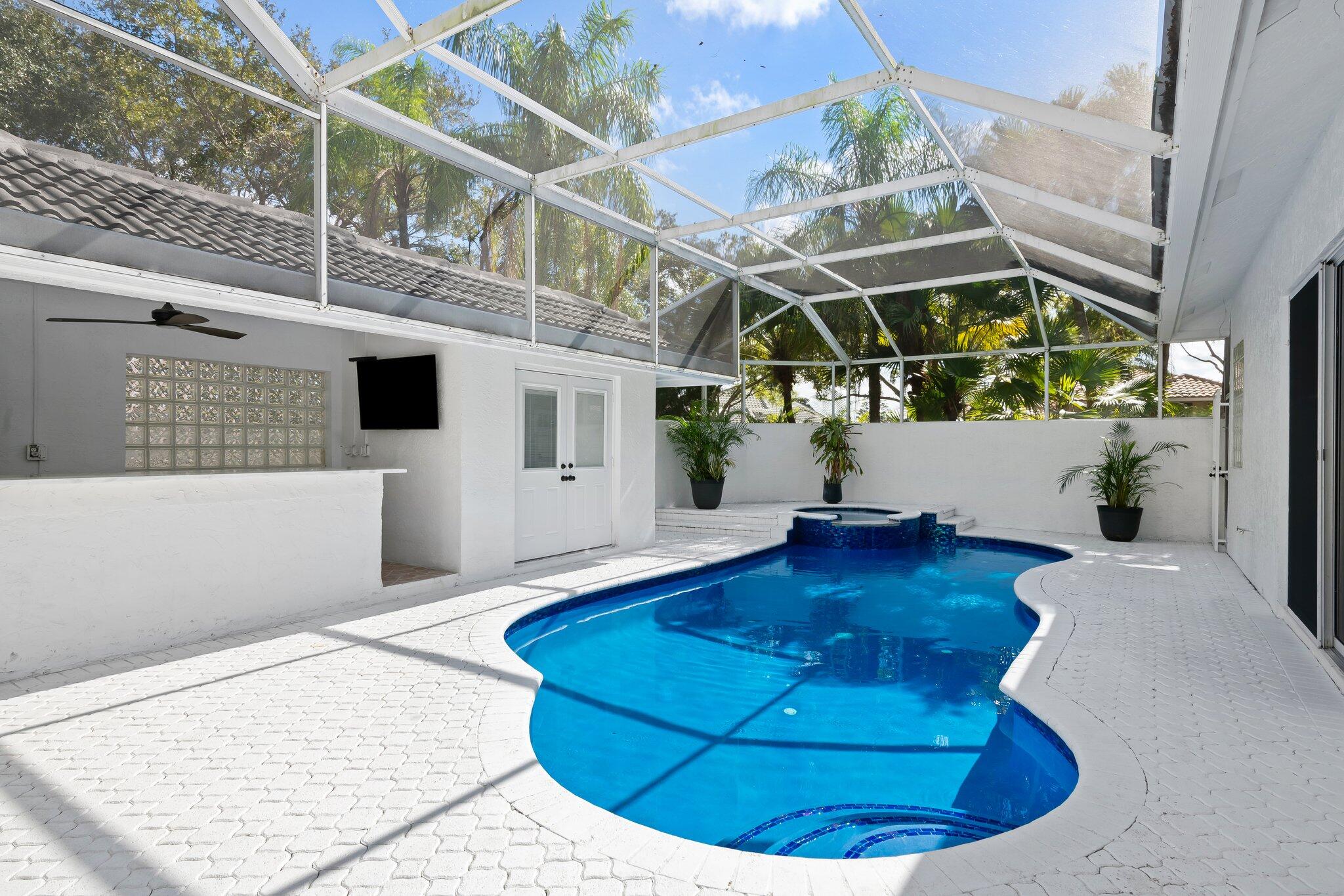 10811 Santa Rosa Drive