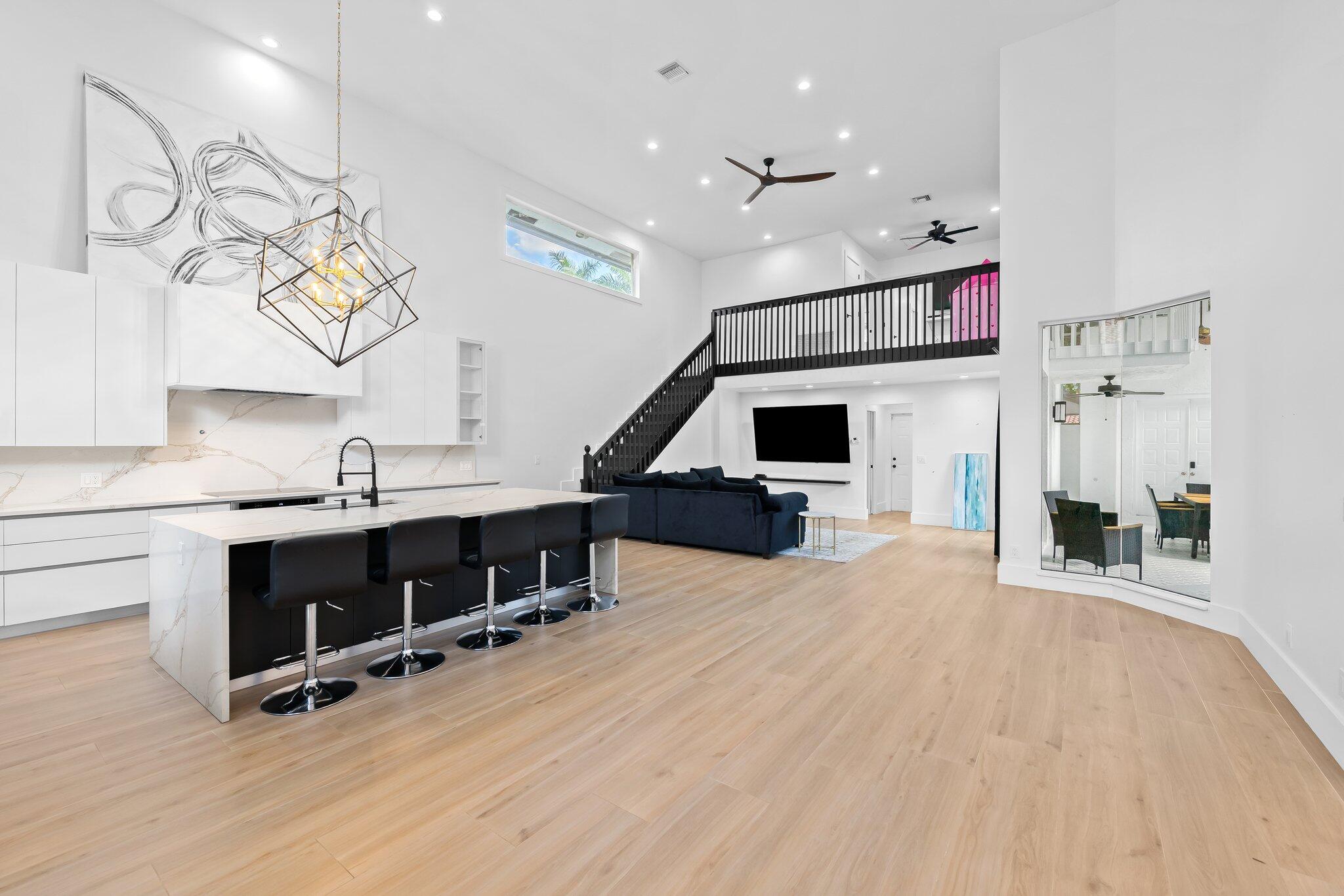 10811 Santa Rosa Drive