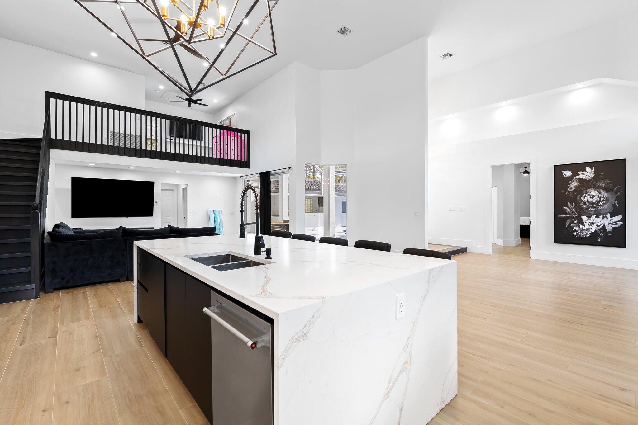 10811 Santa Rosa Drive