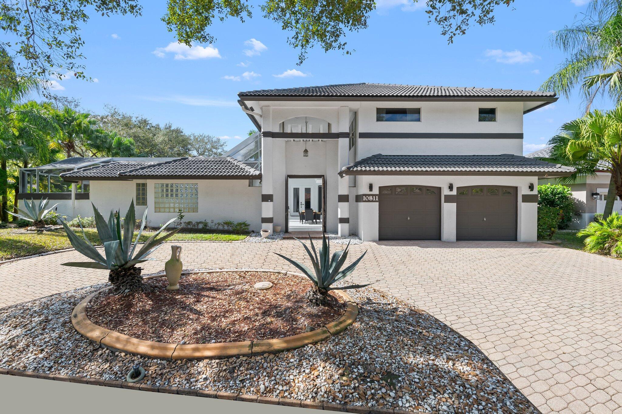 10811 Santa Rosa Drive