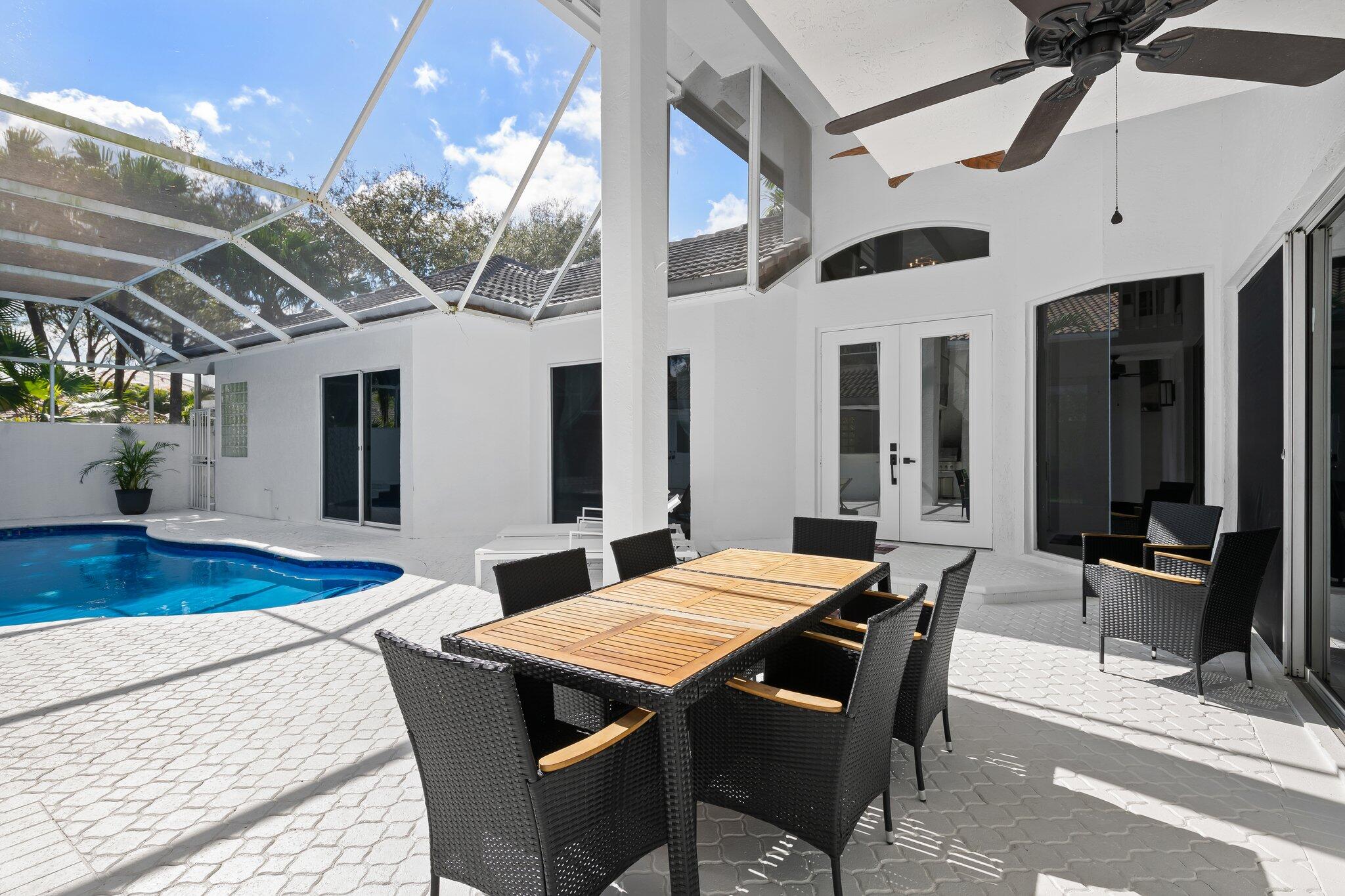 10811 Santa Rosa Drive