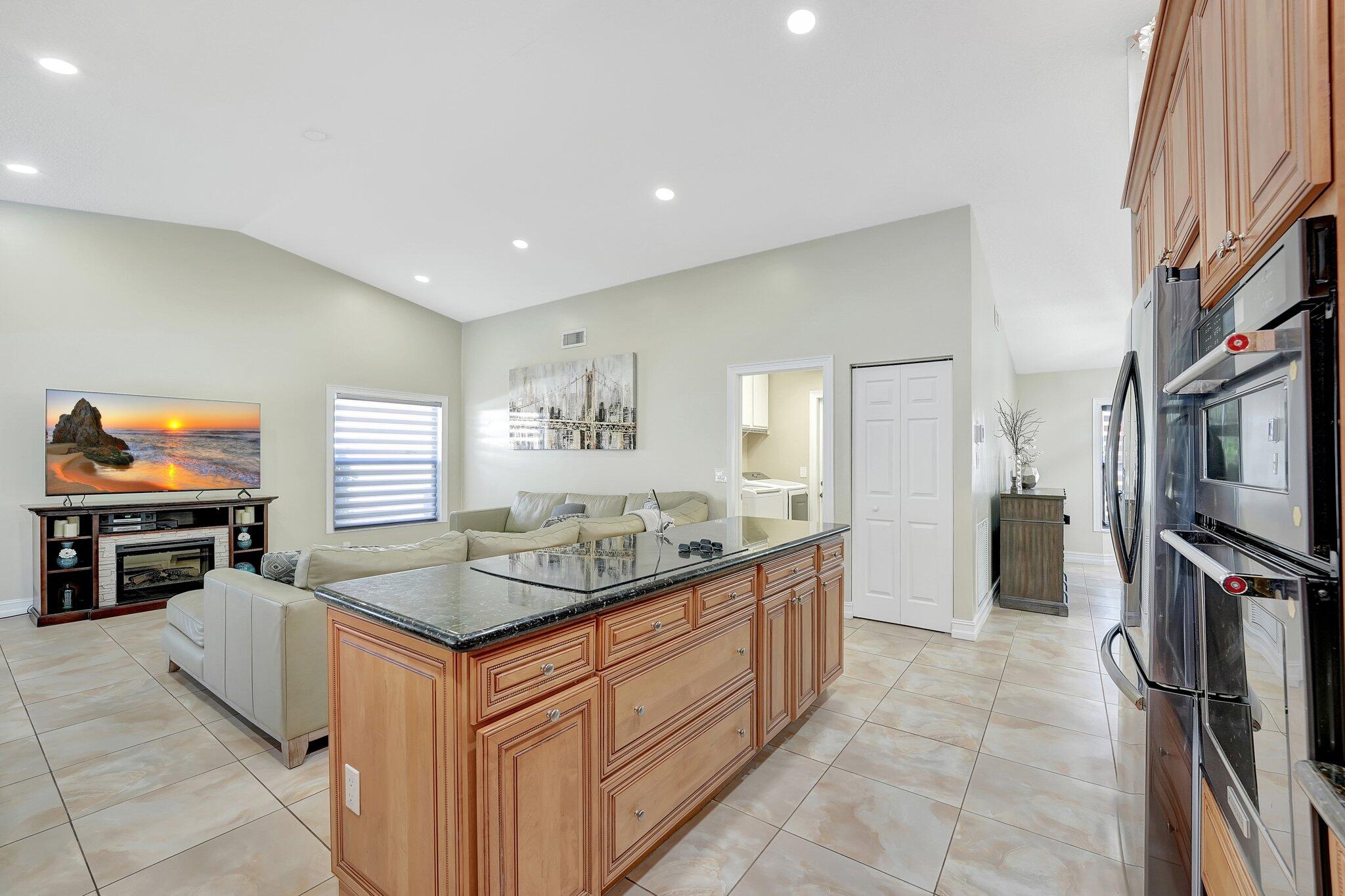 11660 Island Lakes Lane