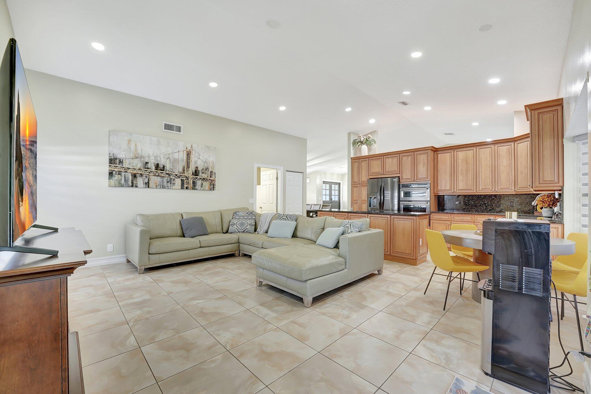 11660 Island Lakes Lane